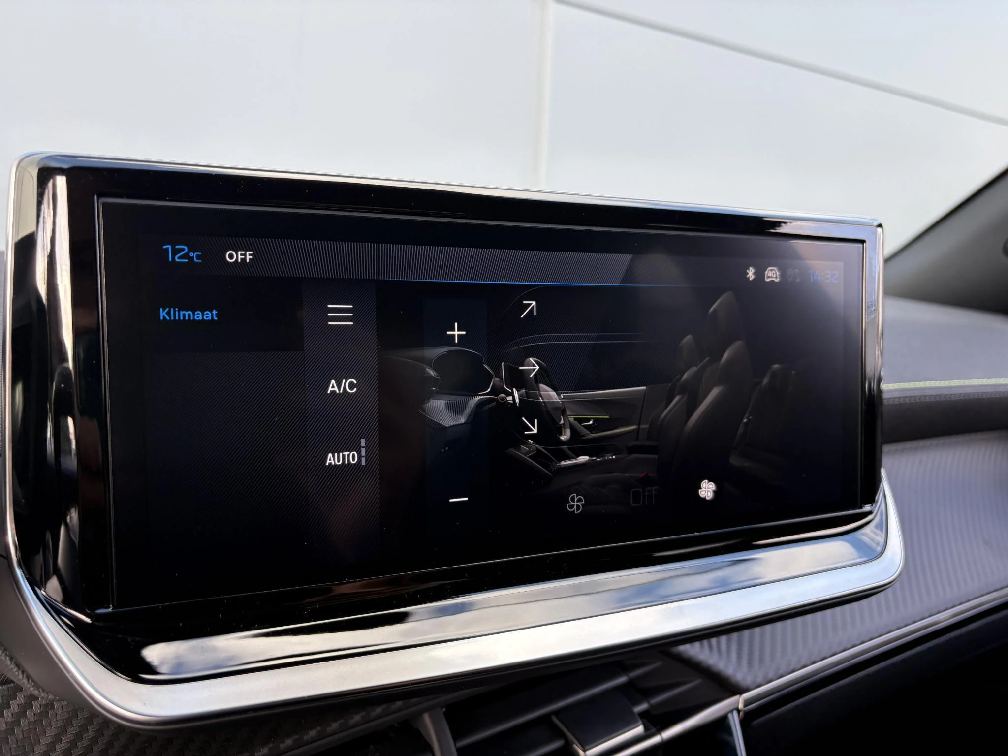 Peugeot-2008-image-12