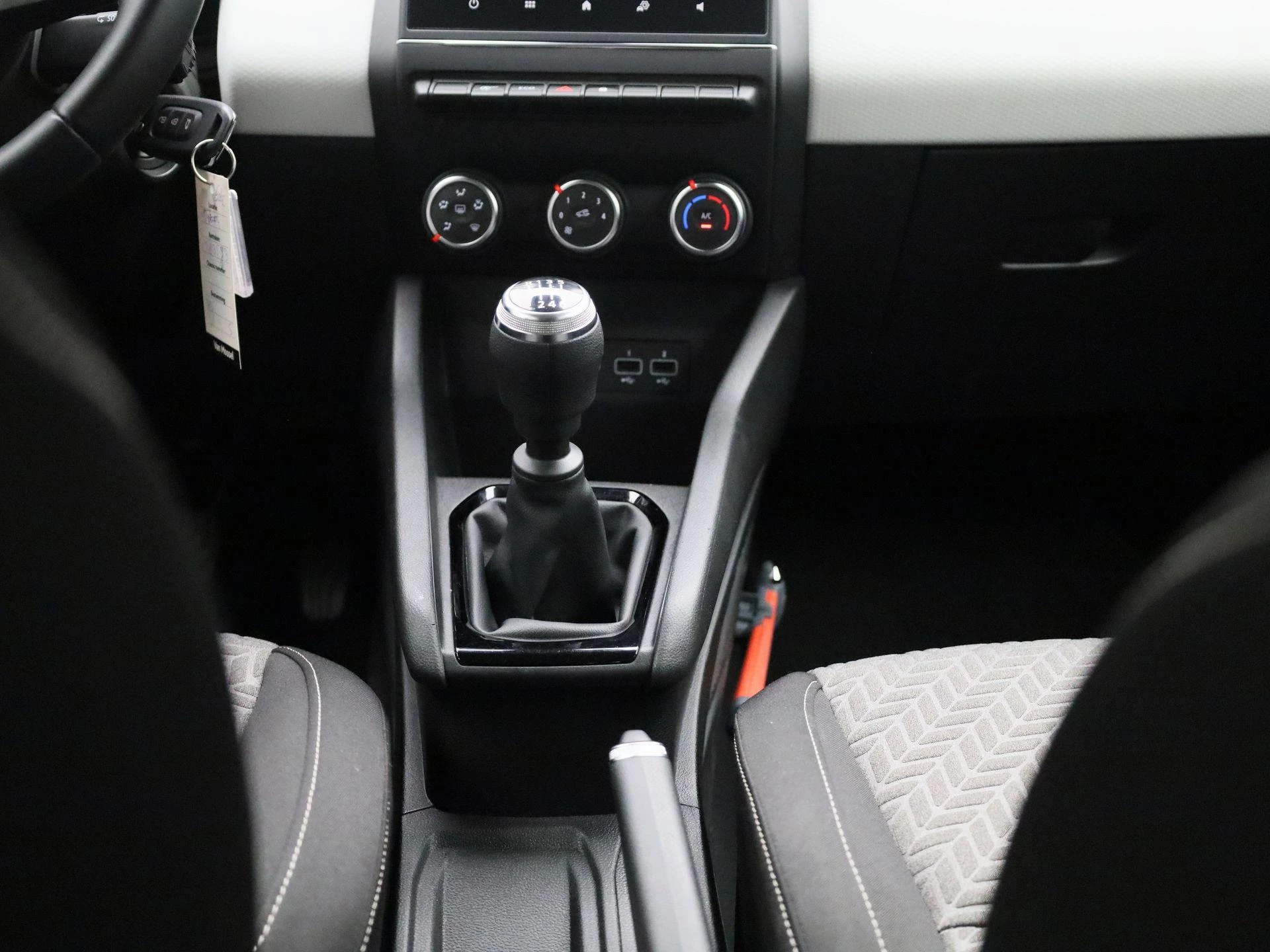 Renault-Clio-image-9