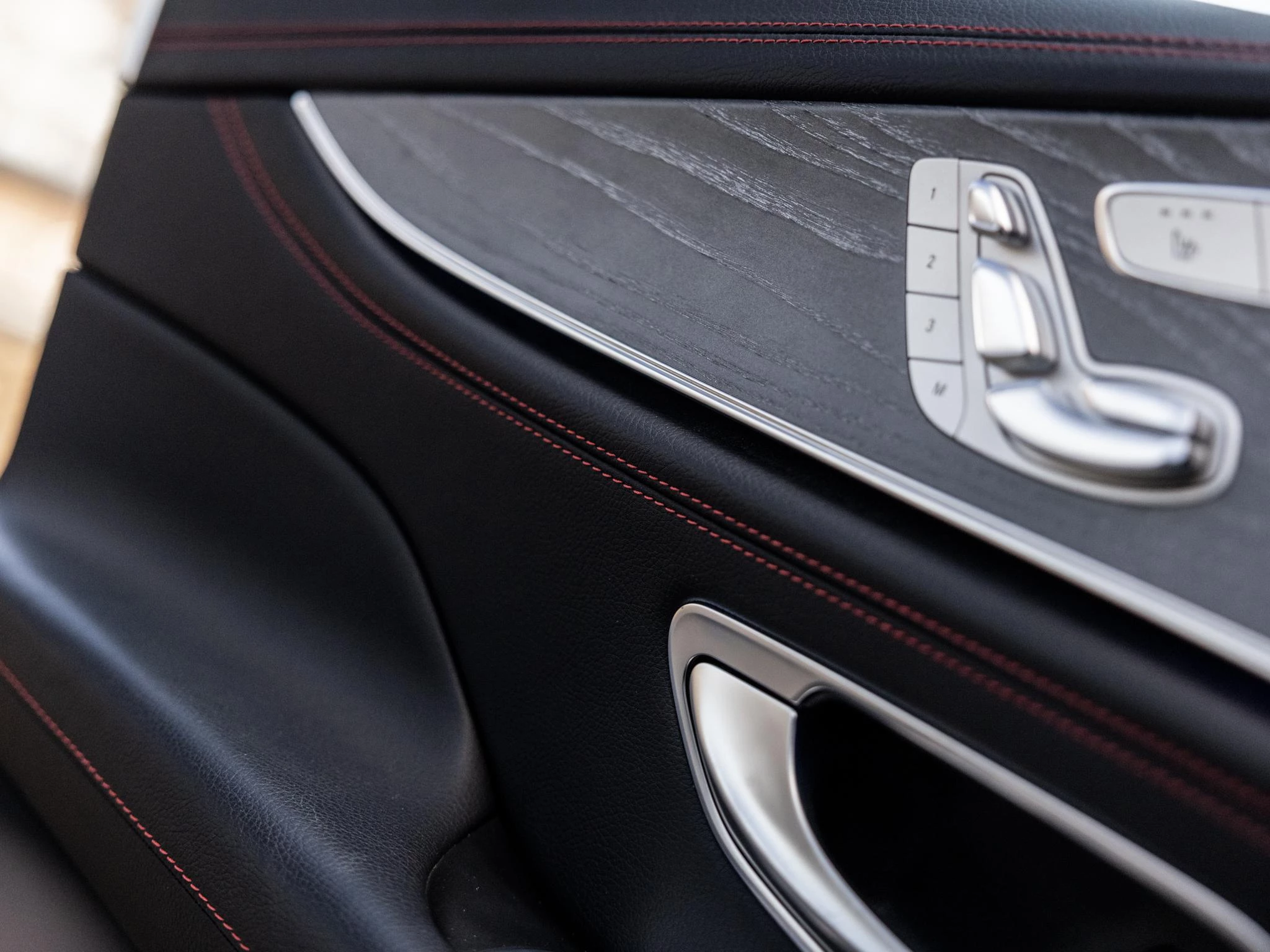 Mercedes-Benz-CLS-image-30