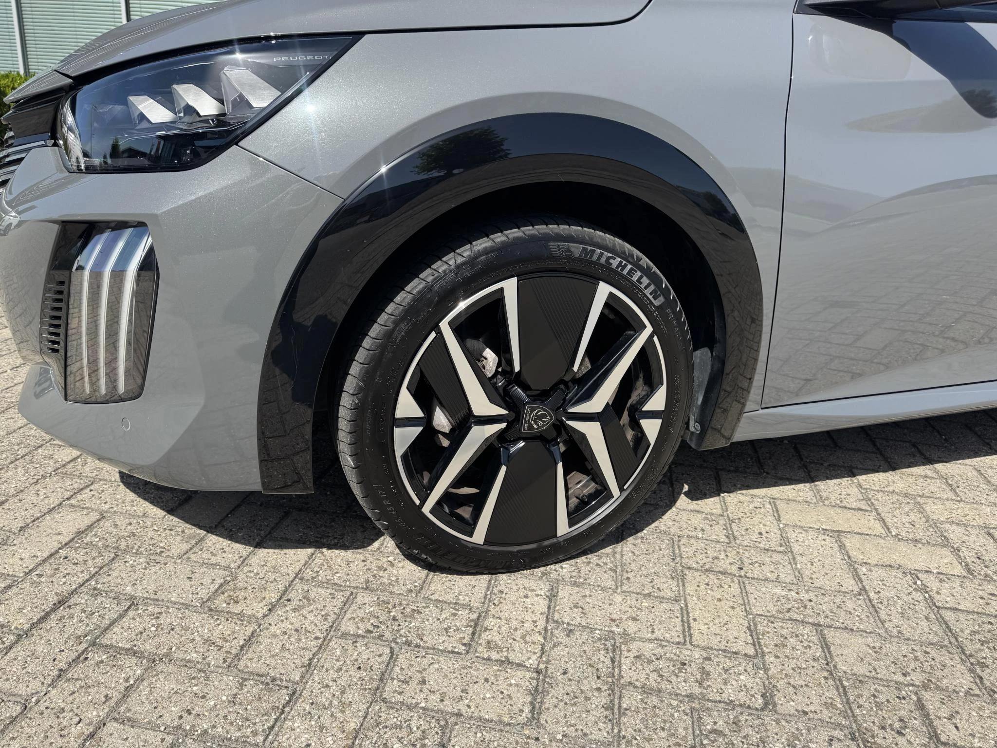 Peugeot-208-image-8