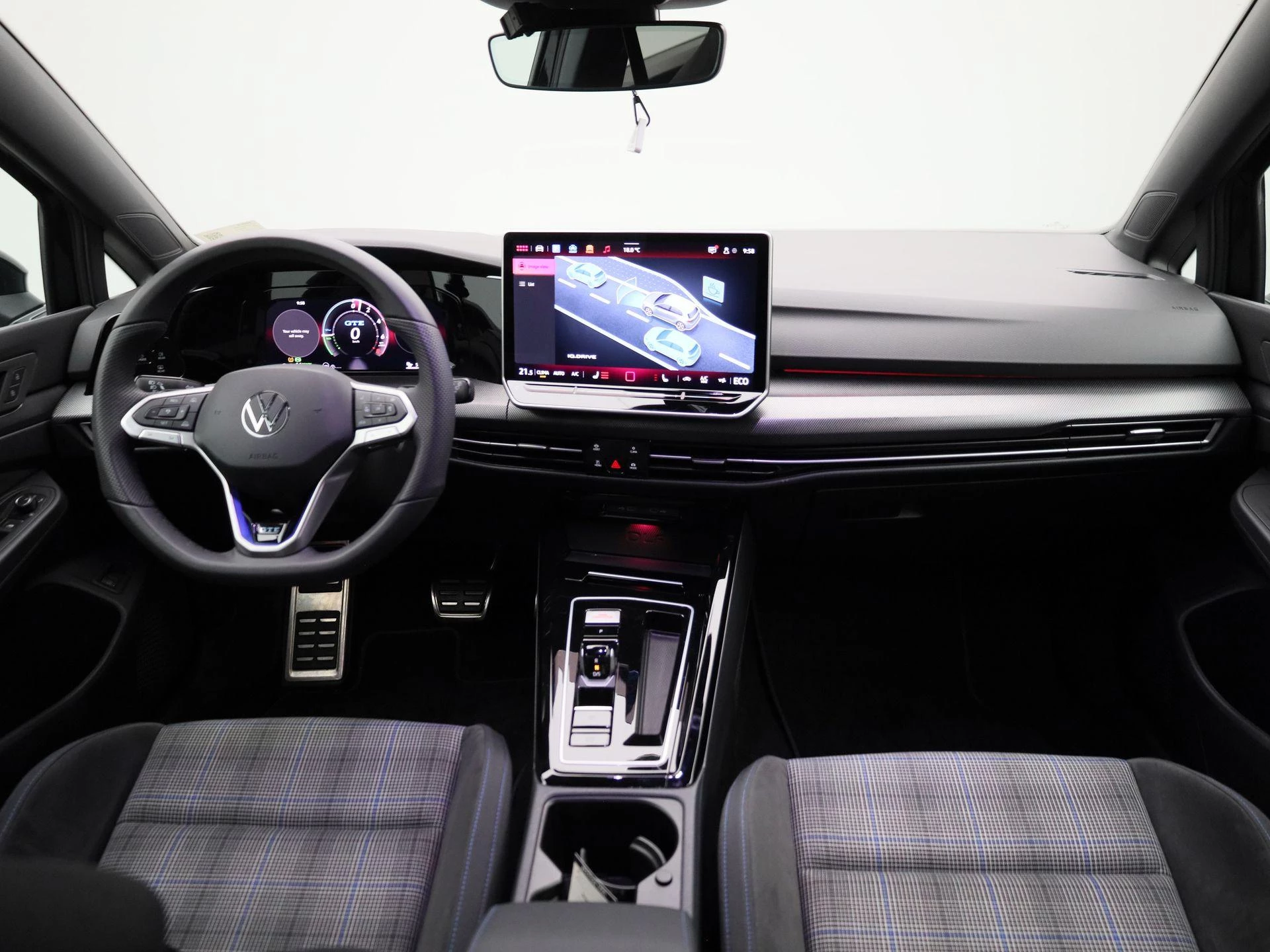 Volkswagen-Golf-image-38