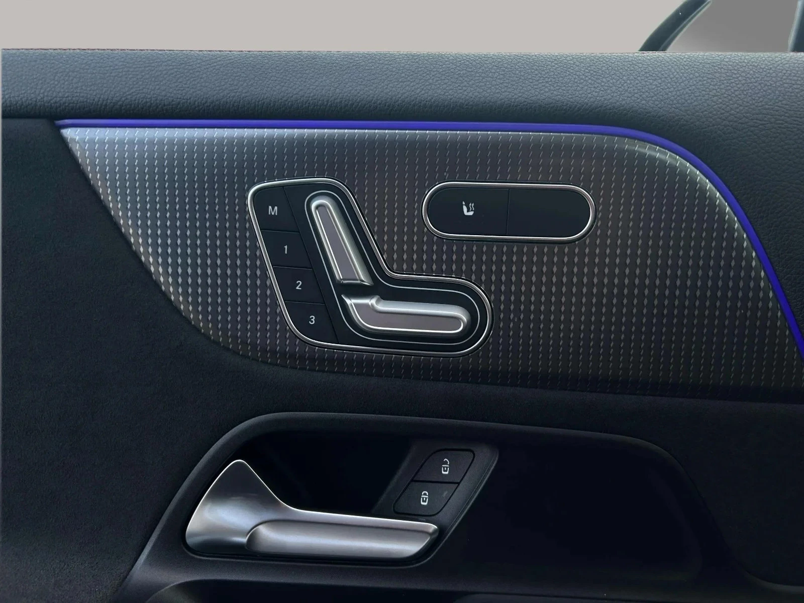 Mercedes-Benz-EQA-image-8