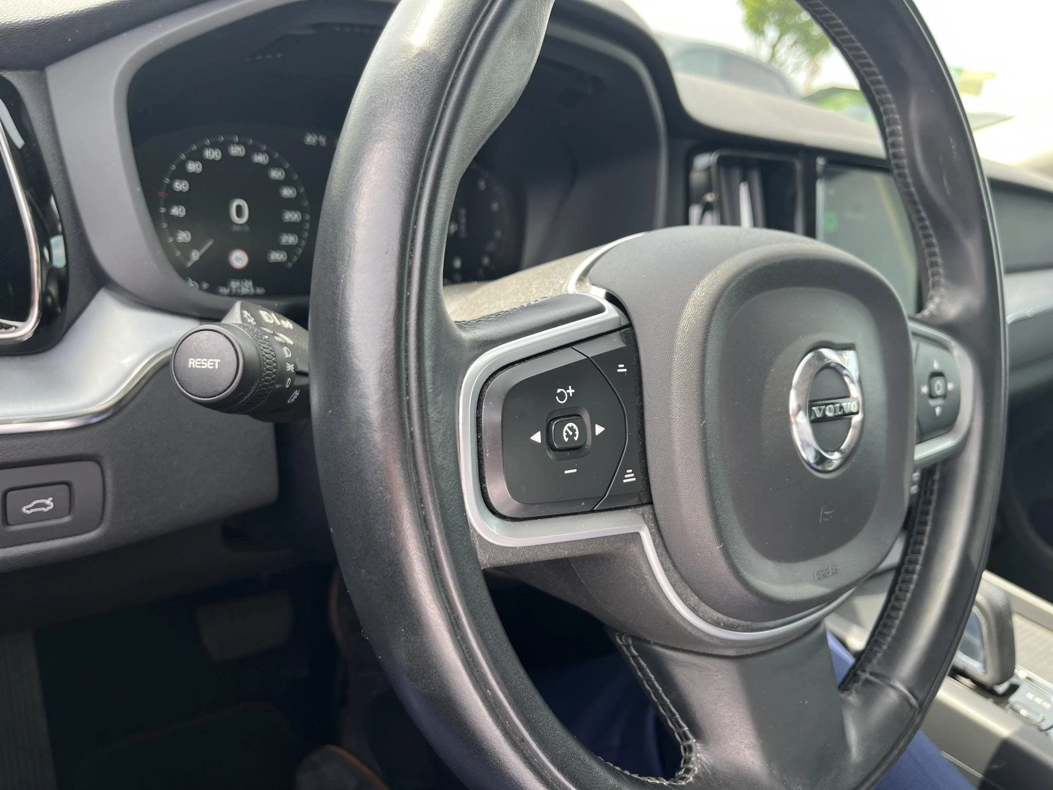 Volvo-XC60-image-10
