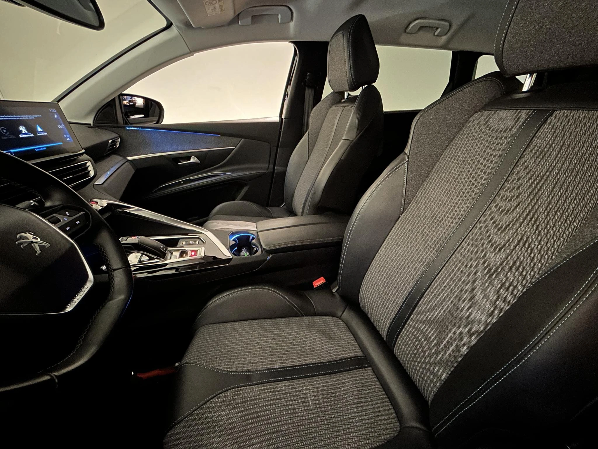 Peugeot-5008-image-19
