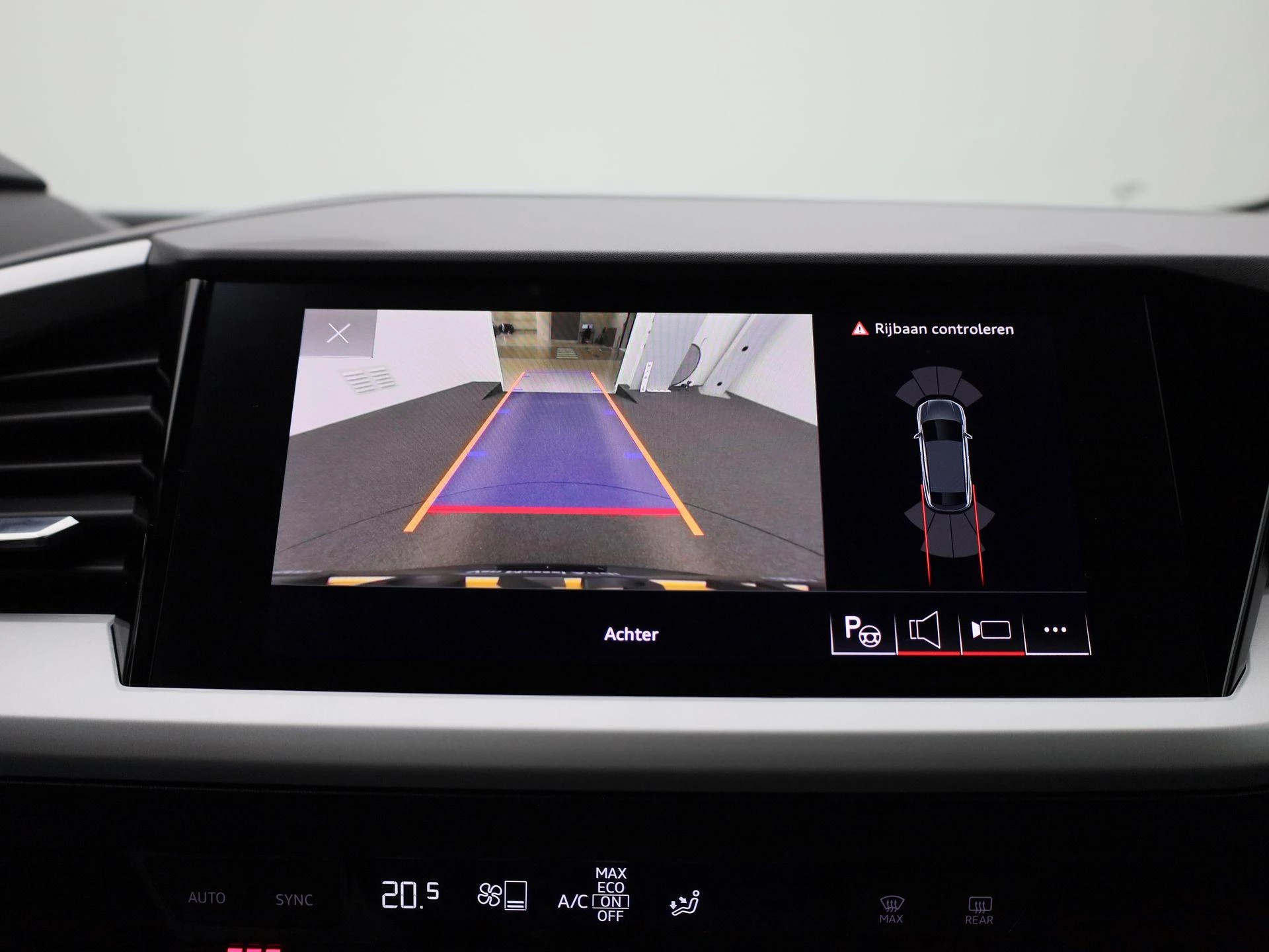 Audi-Q4 Sportback e-tron-image-31