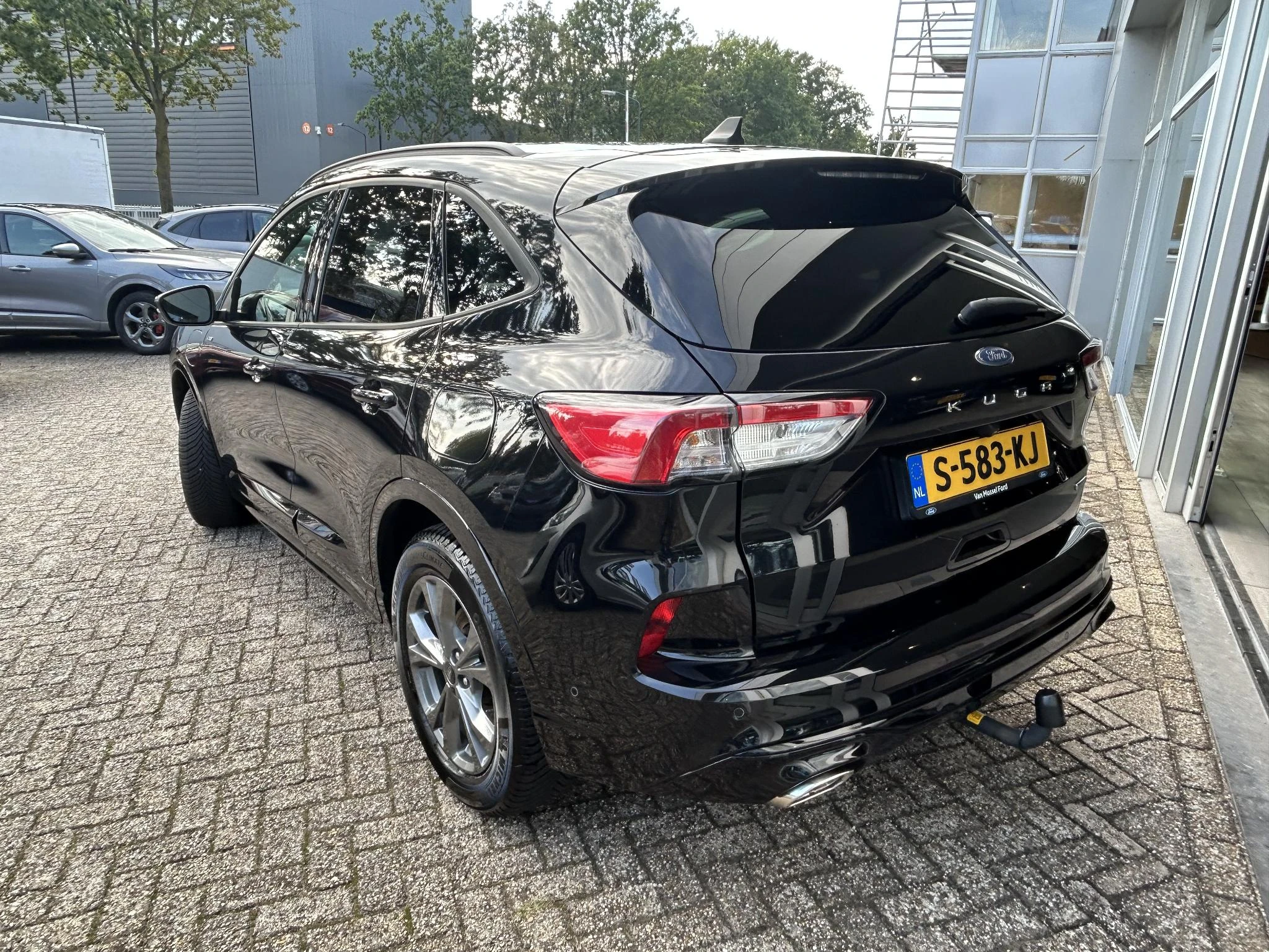 Ford-Kuga-image-2