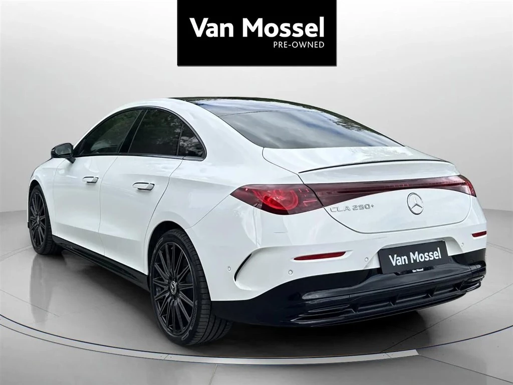 Mercedes-Benz-CLA-image-6