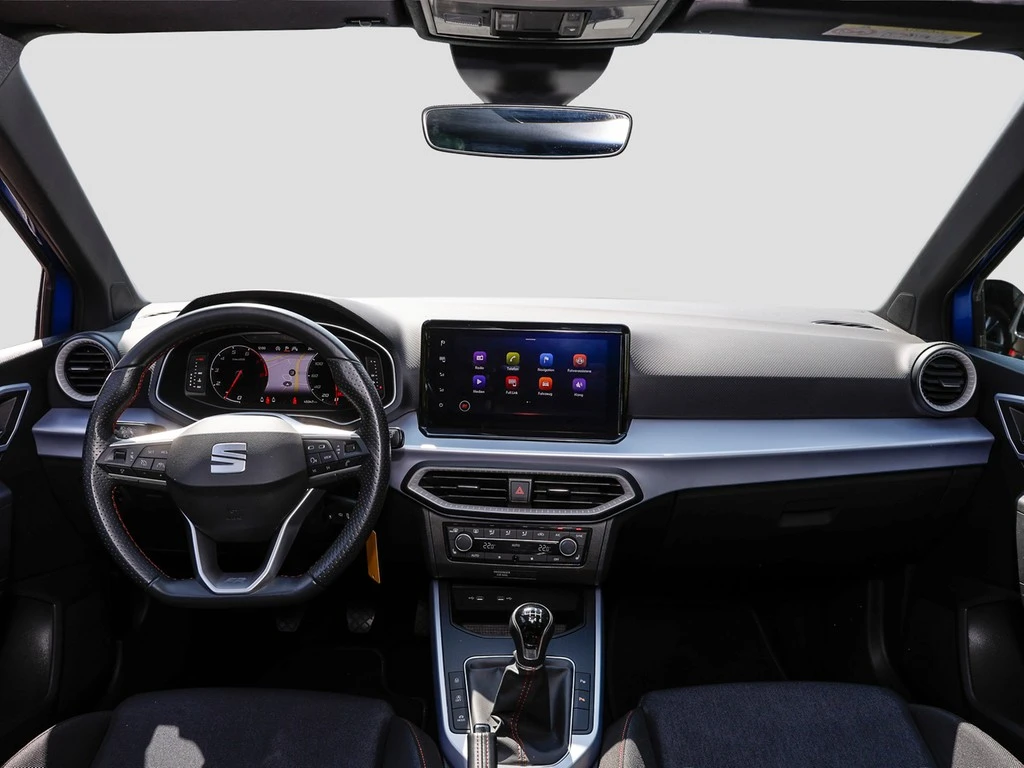 SEAT-Arona-image-10