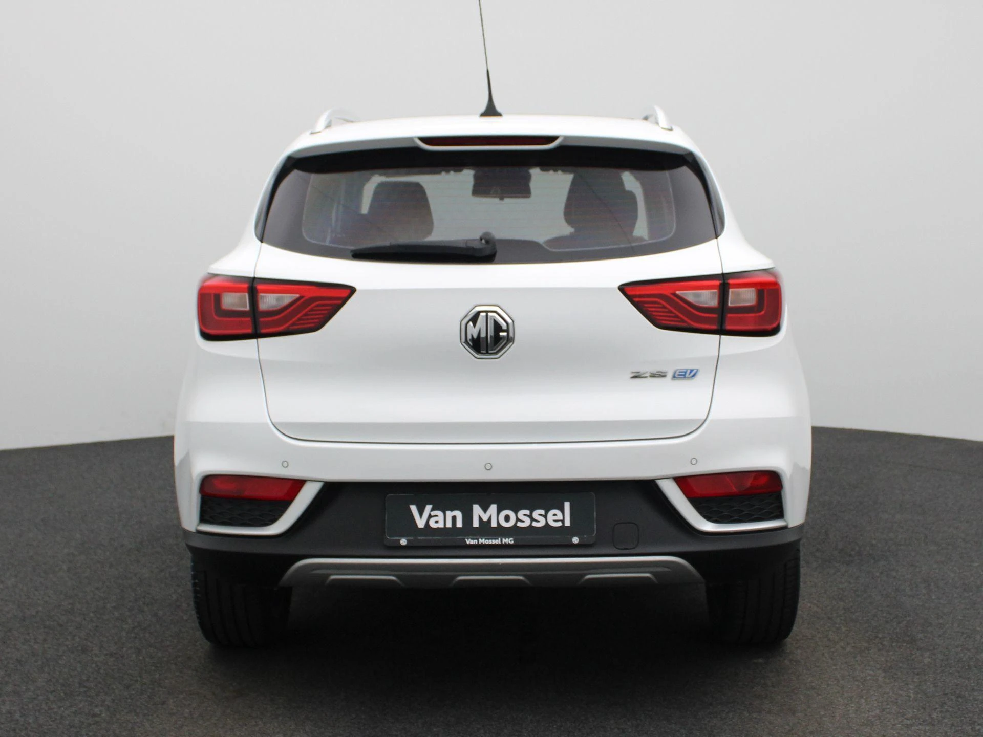 MG-ZS EV-image-3