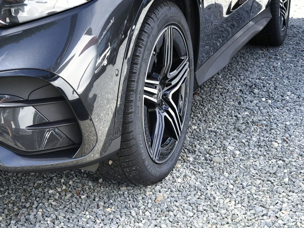 Mercedes-Benz-GLC 200-image-6