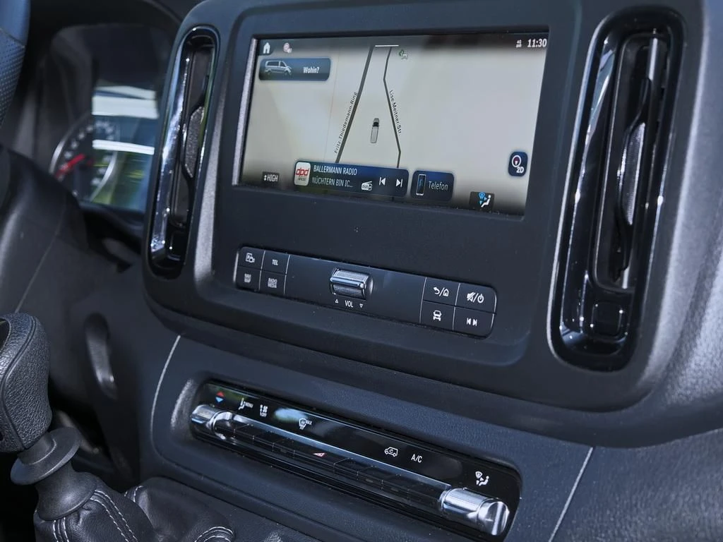 Mercedes-Benz-Vito 116-image-10