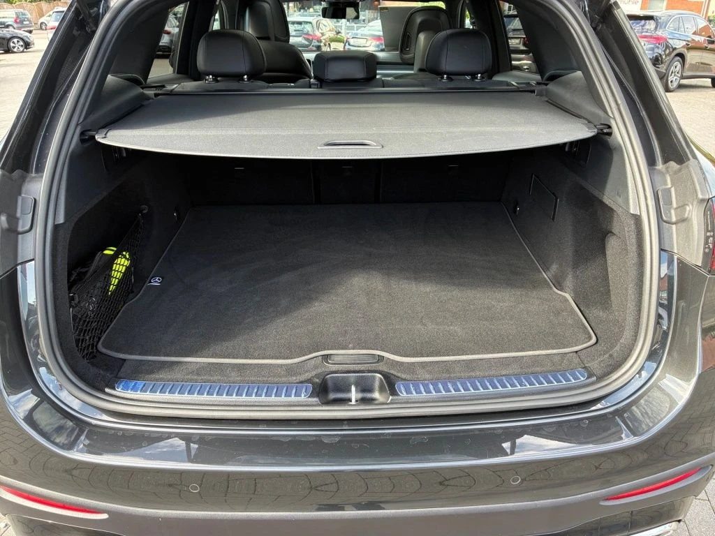 Mercedes-Benz-GLC 220 d-image-13