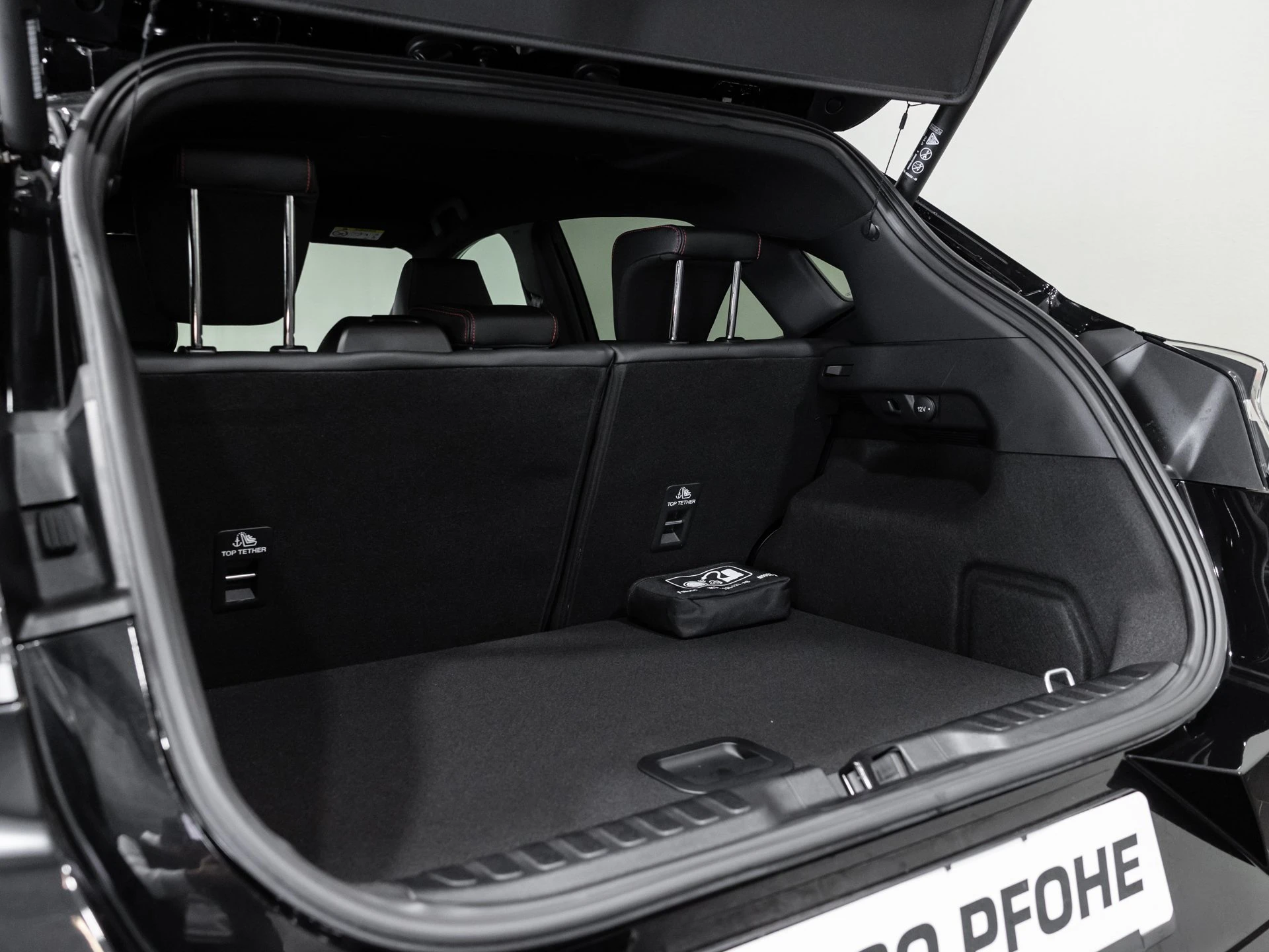Ford Puma ST-Line X Crossover SUV. 5-türig 1.0 l EcoBoost Hybrid . 7-Gang-PowerShift A