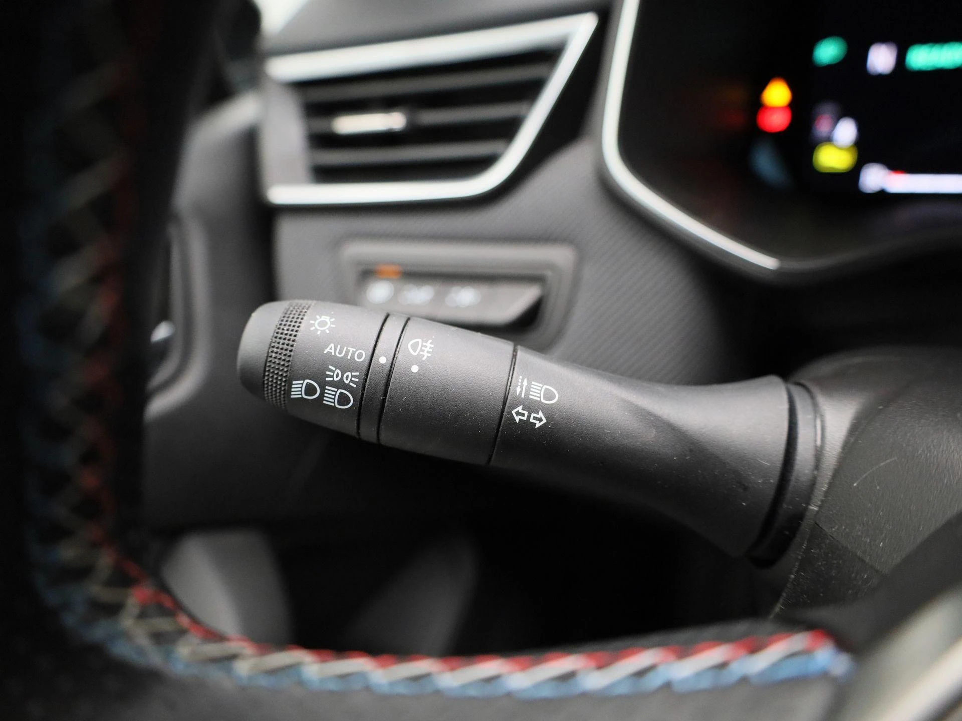 Renault-Clio-image-19