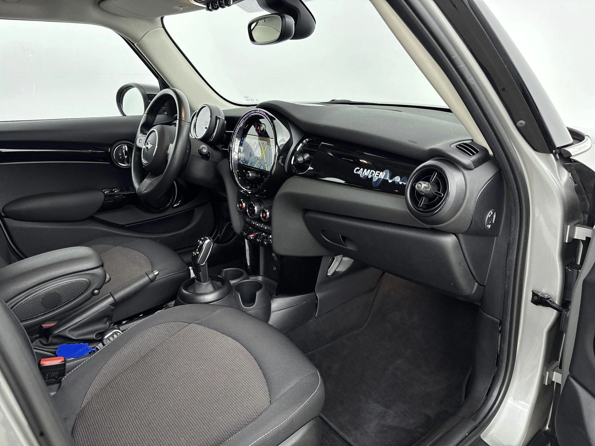 MINI-Cooper-image-16