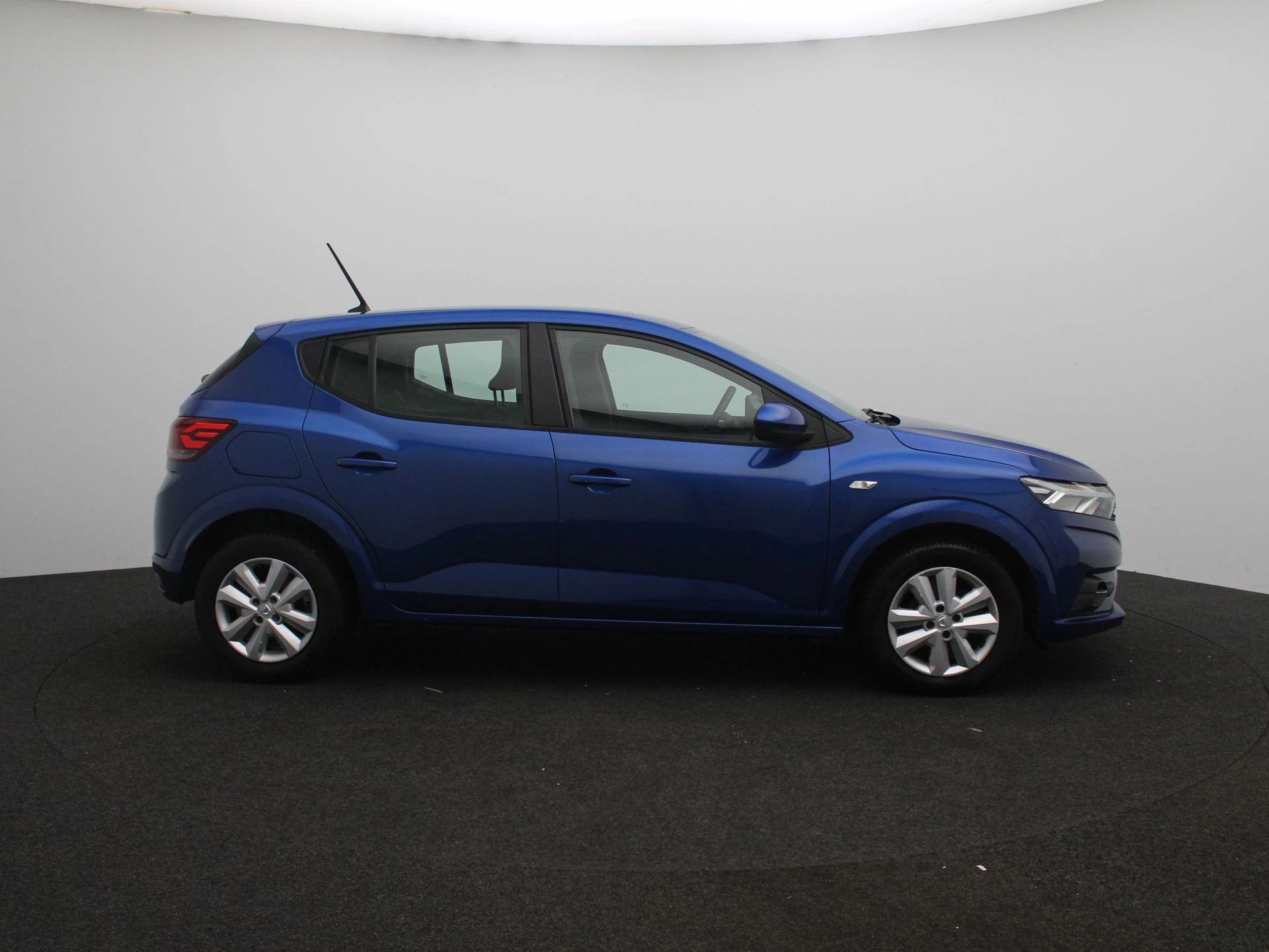 Dacia-Sandero-image-5