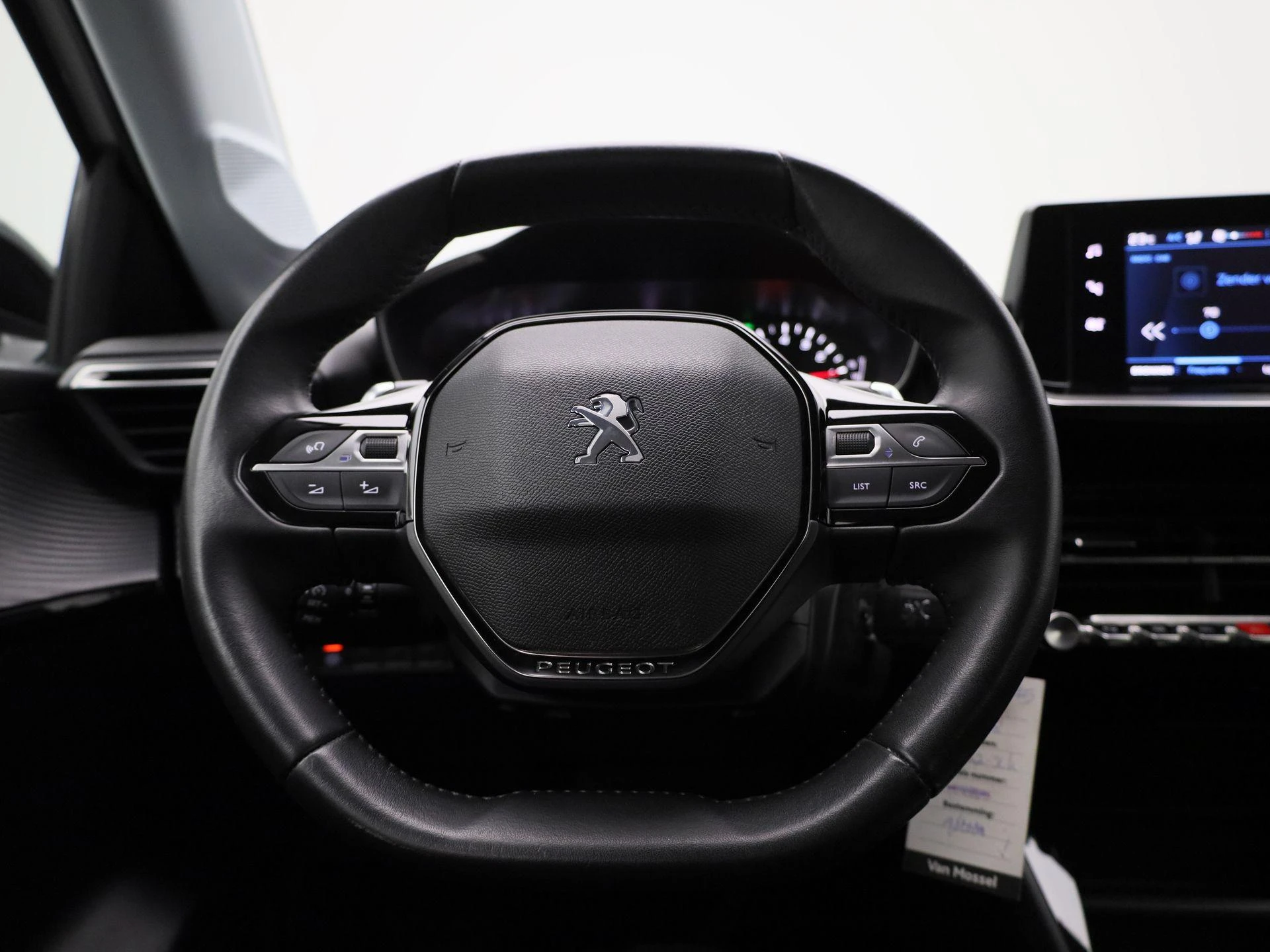 Peugeot-208-image-6