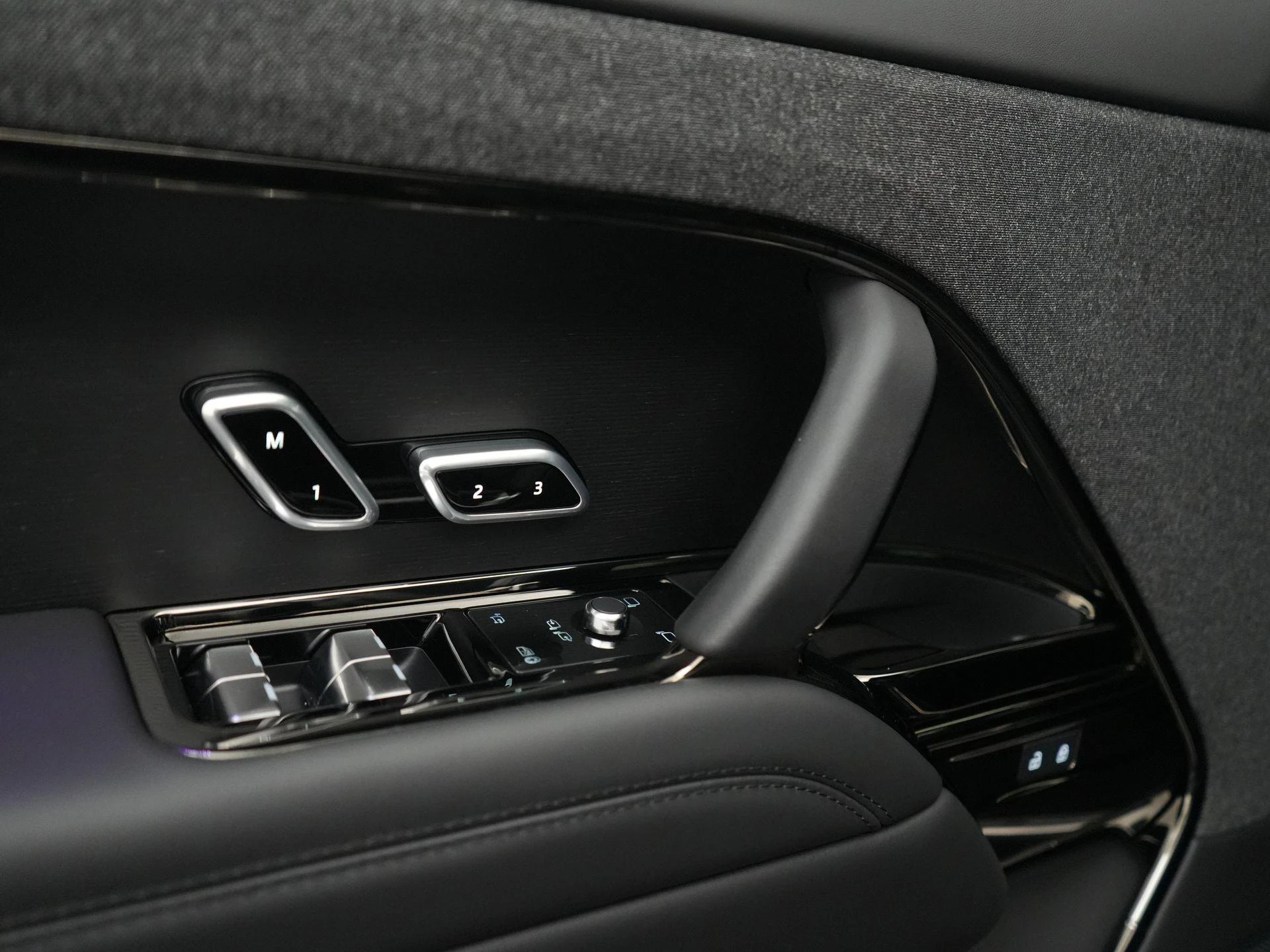 Land Rover-Range Rover Sport-image-34