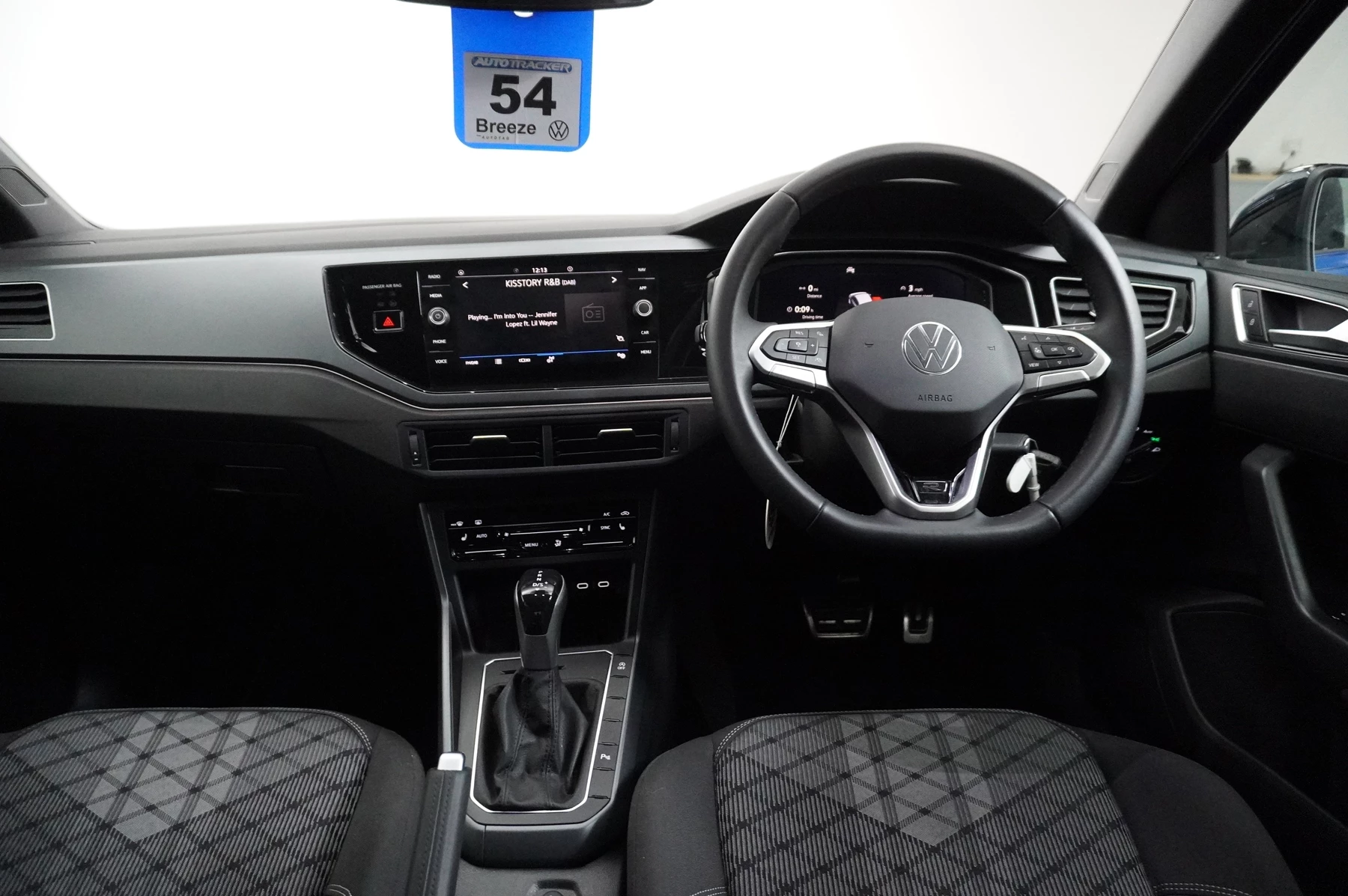 Volkswagen-Polo-image-8