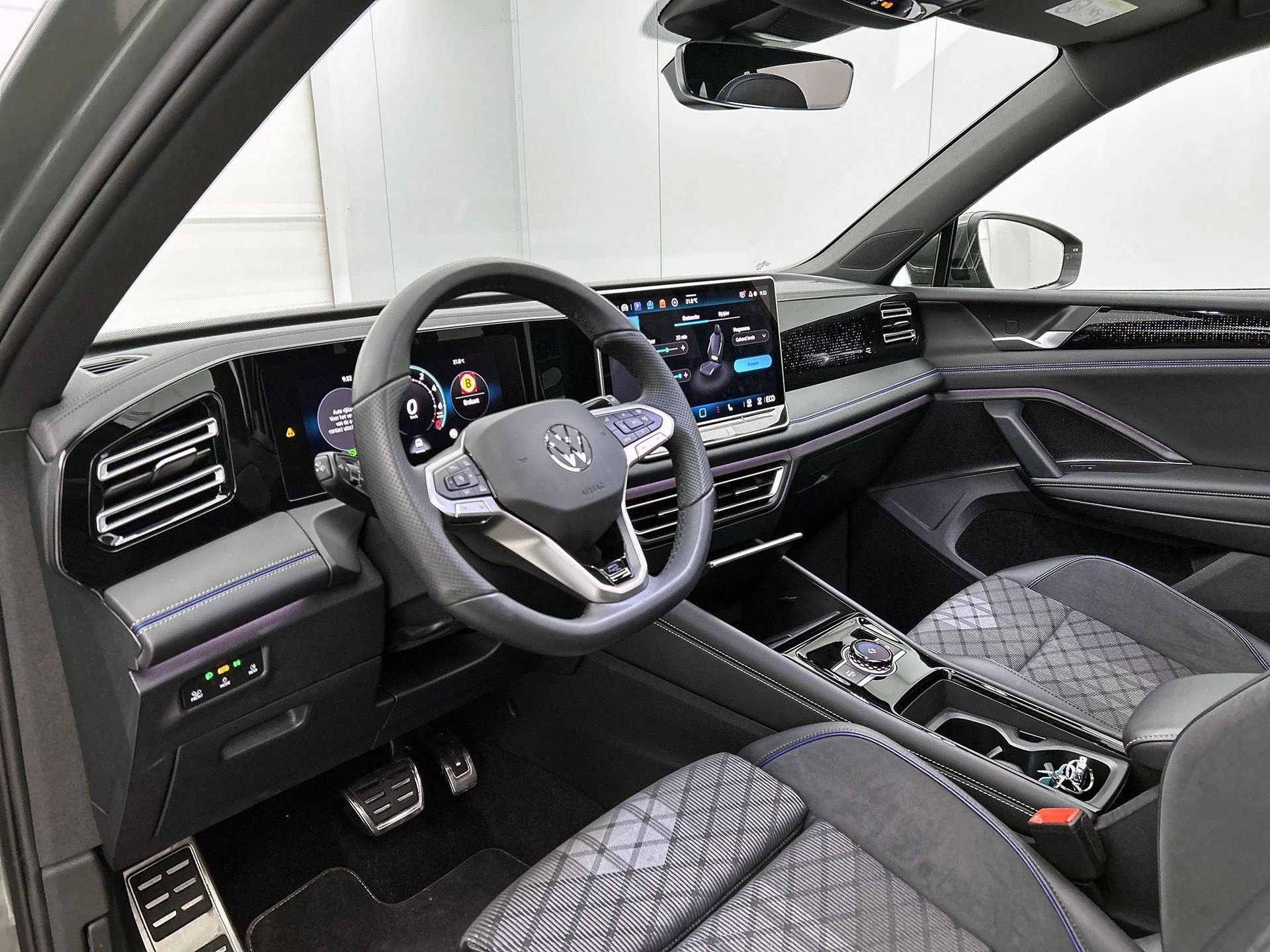 Volkswagen Tiguan 1.5 eHybrid R-Line Business | 204 PK |