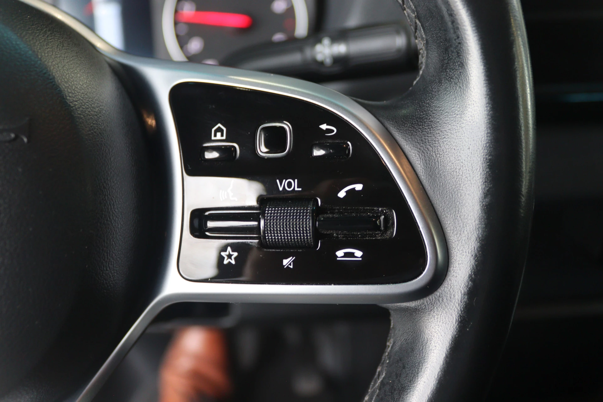 Mercedes-Benz-Sprinter-image-14