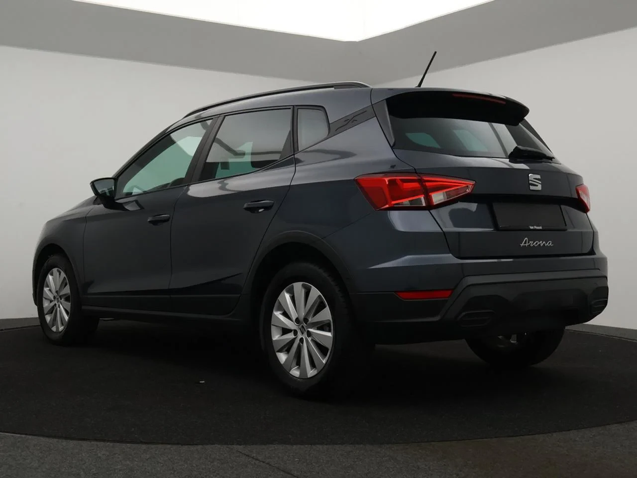 SEAT-Arona-image-15