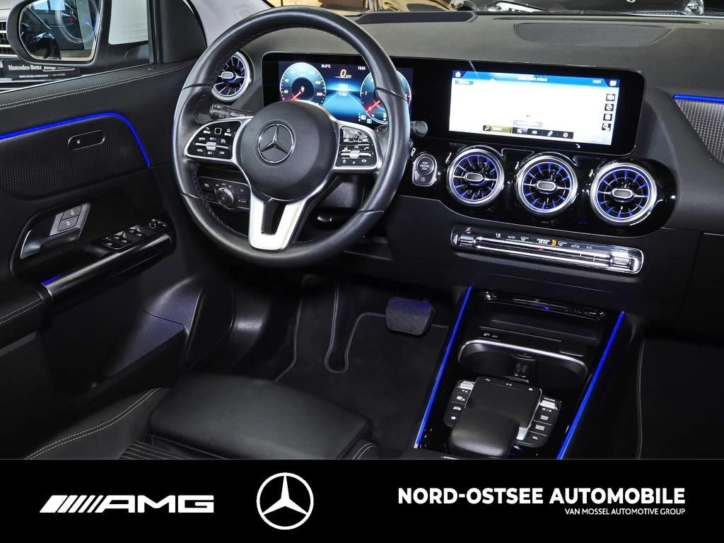 Mercedes-Benz GLA 220 d 4M PROGRESSIVE KAMERA PANO HUD NAVI Progressive