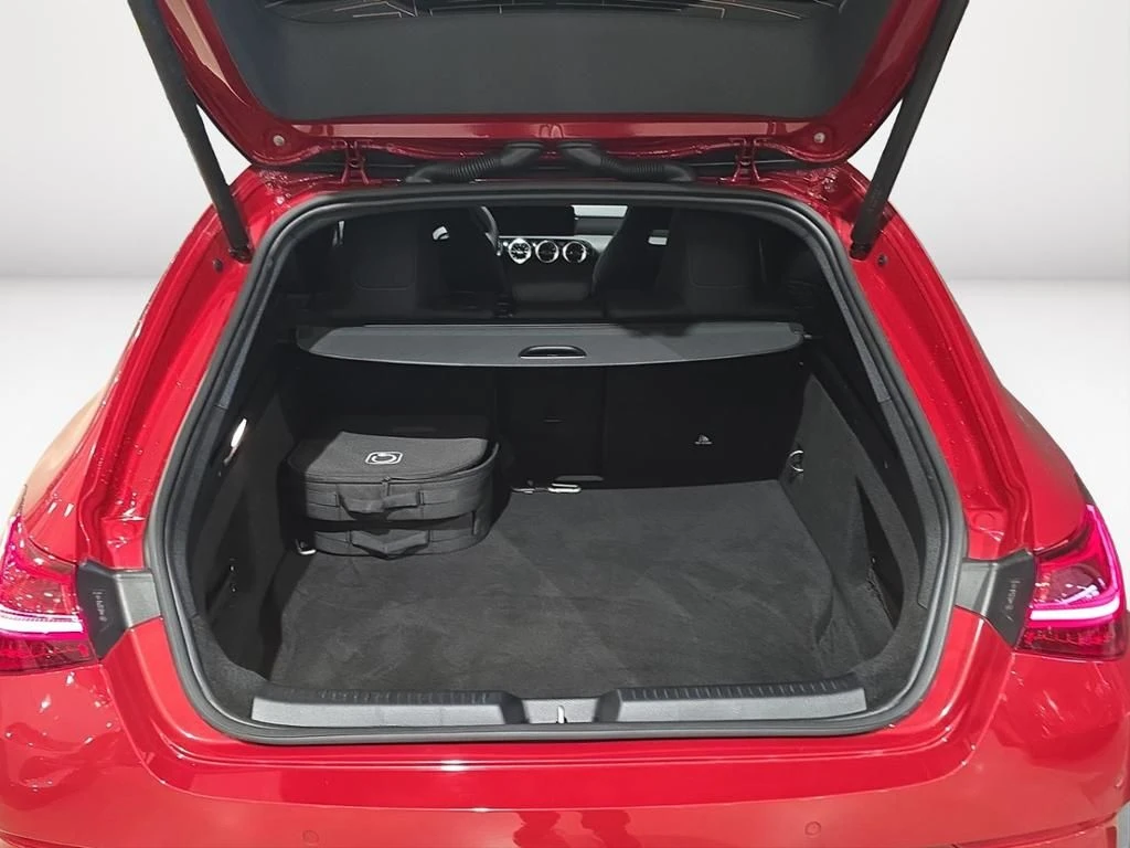 Mercedes-Benz-CLA 250 e-image-11