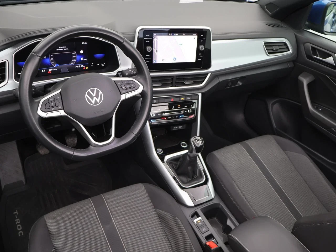 Volkswagen-T-Roc-image-9