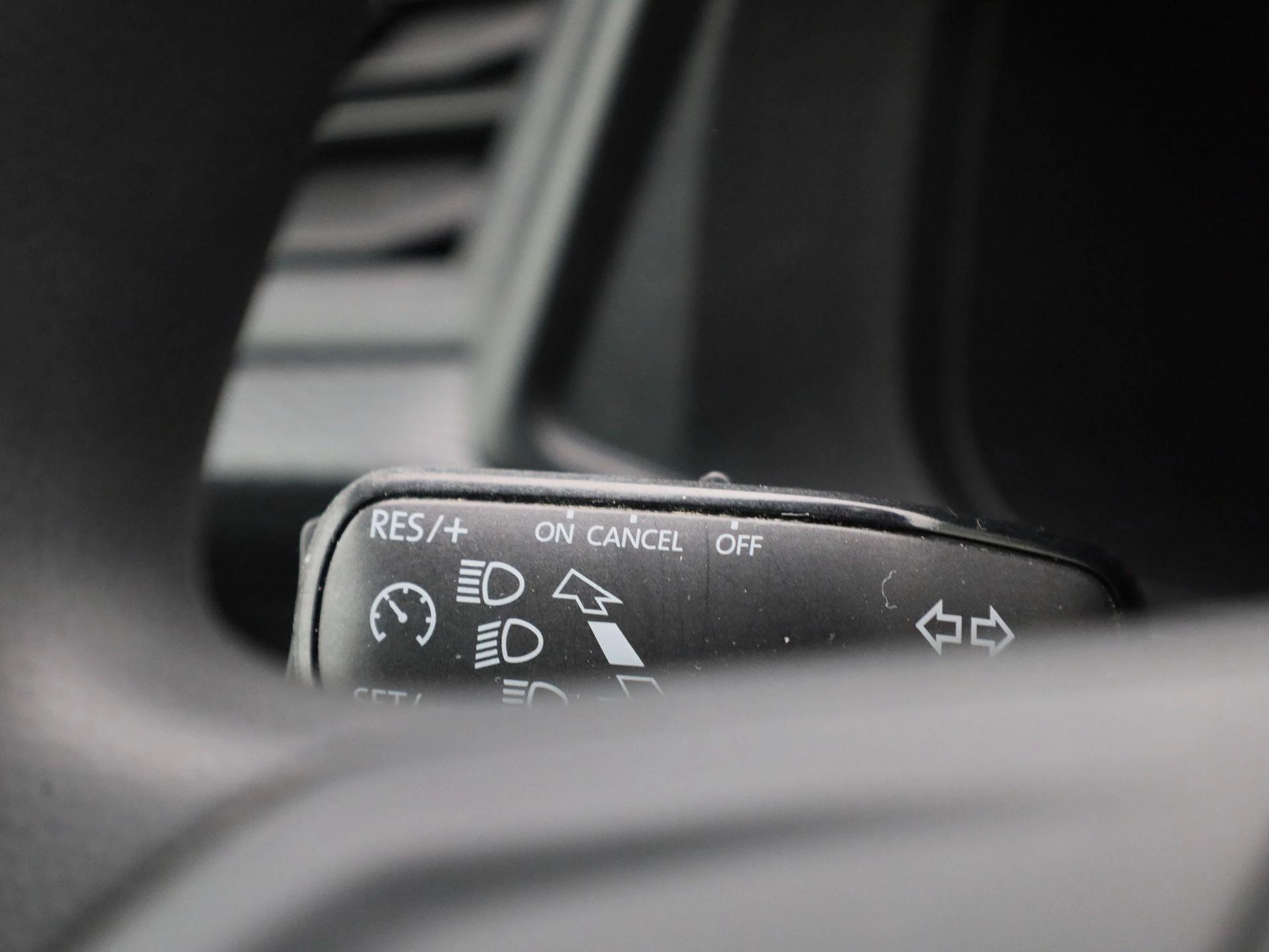 Volkswagen-Transporter-image-19