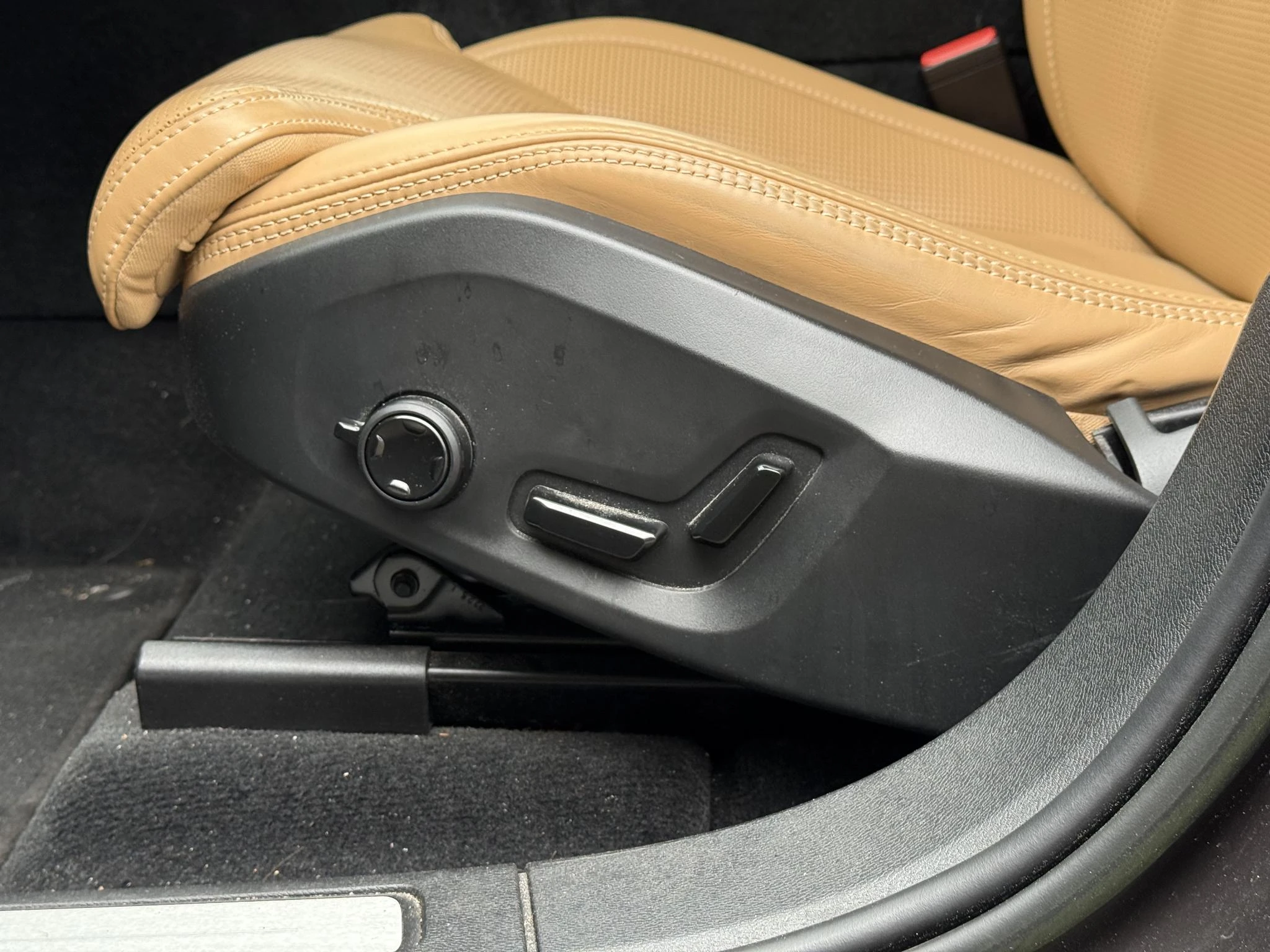 Volvo-XC60-image-18