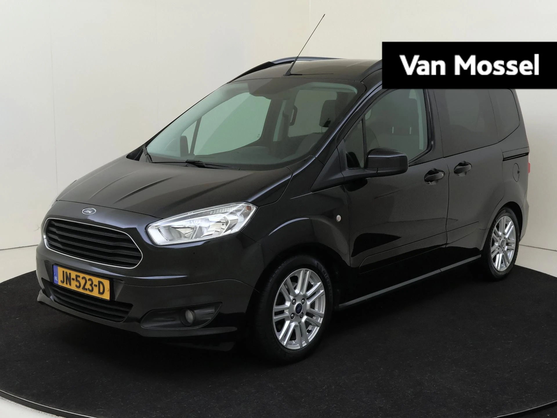 Ford-Tourneo Courier-image-0