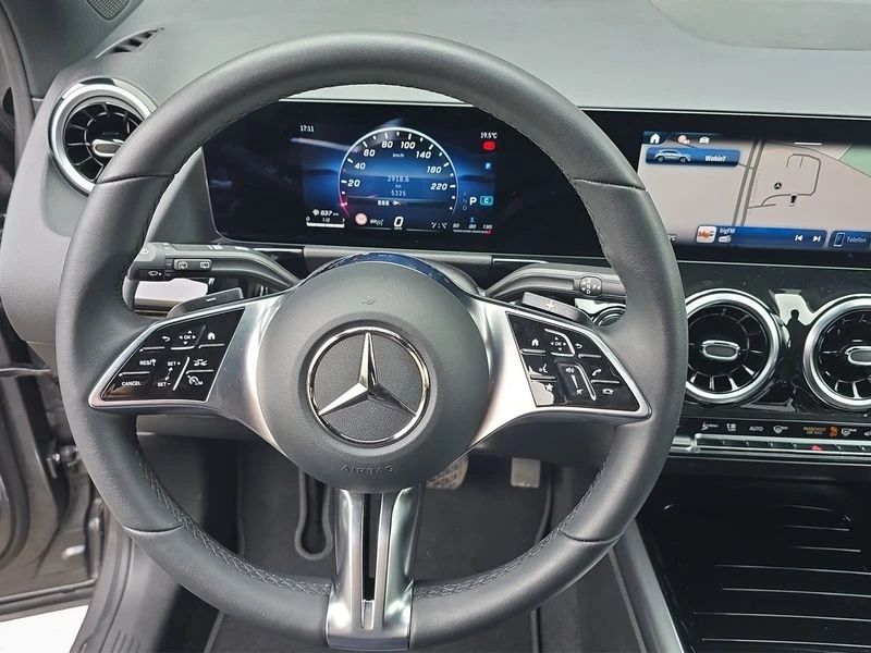 Mercedes-Benz GLA 200 d PROGRESSIVE AHK DISTRONIC MBUX KLIMA ProgressiveC118 GLA 200 d PROGRESSIVE AHK DISTRONIC MBUX KLIMA Progressive