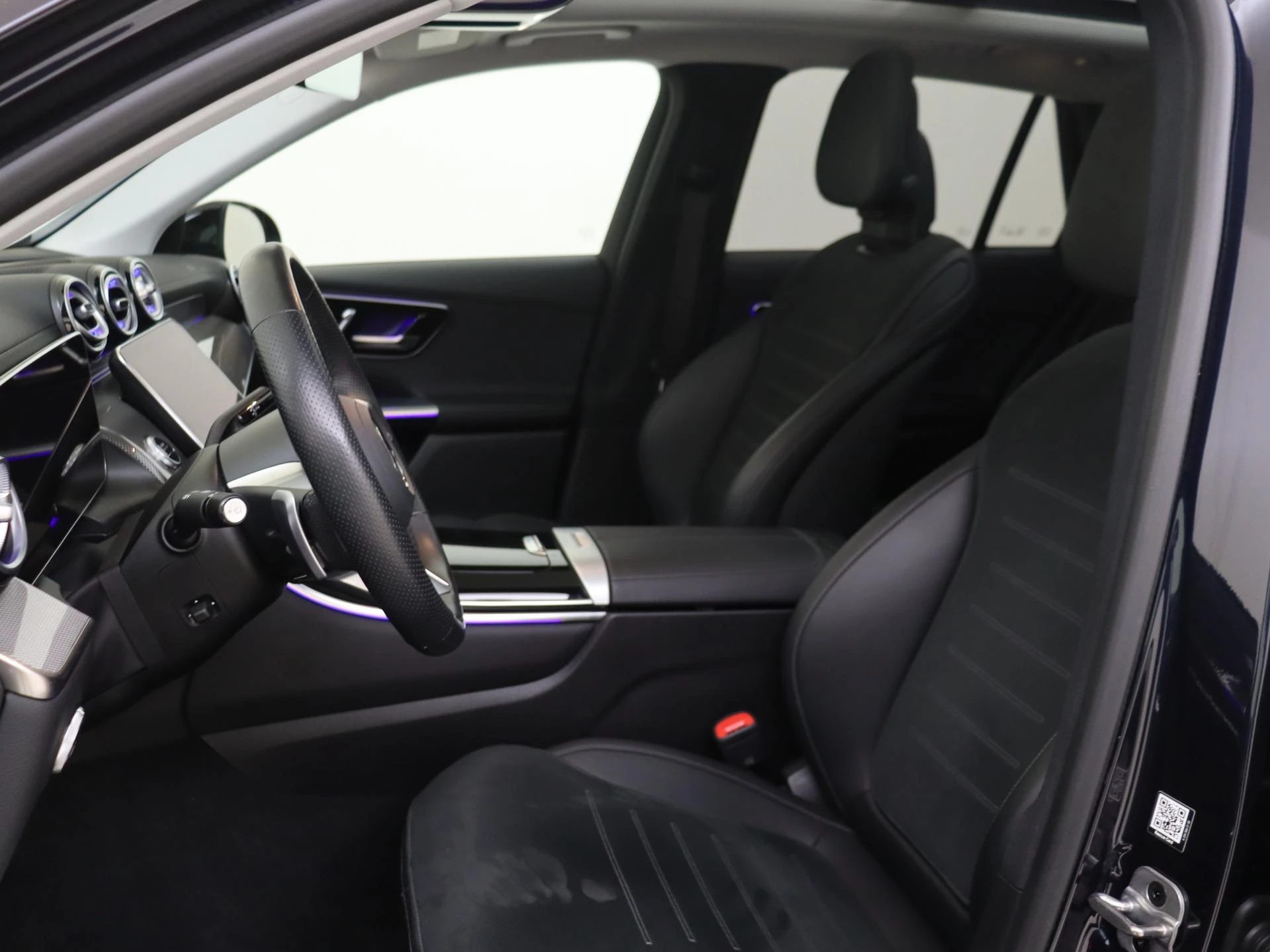Mercedes-Benz-GLC-image-10