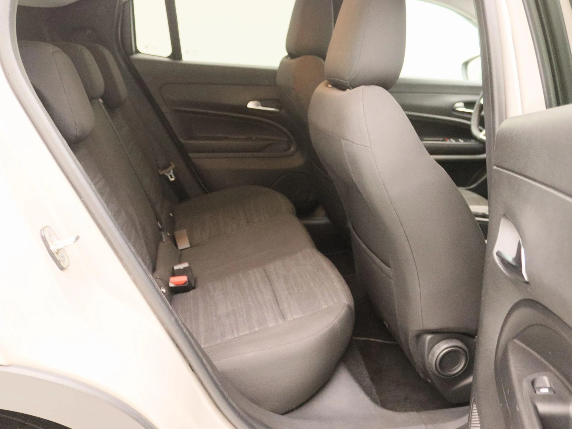 Jeep-Avenger-image-23