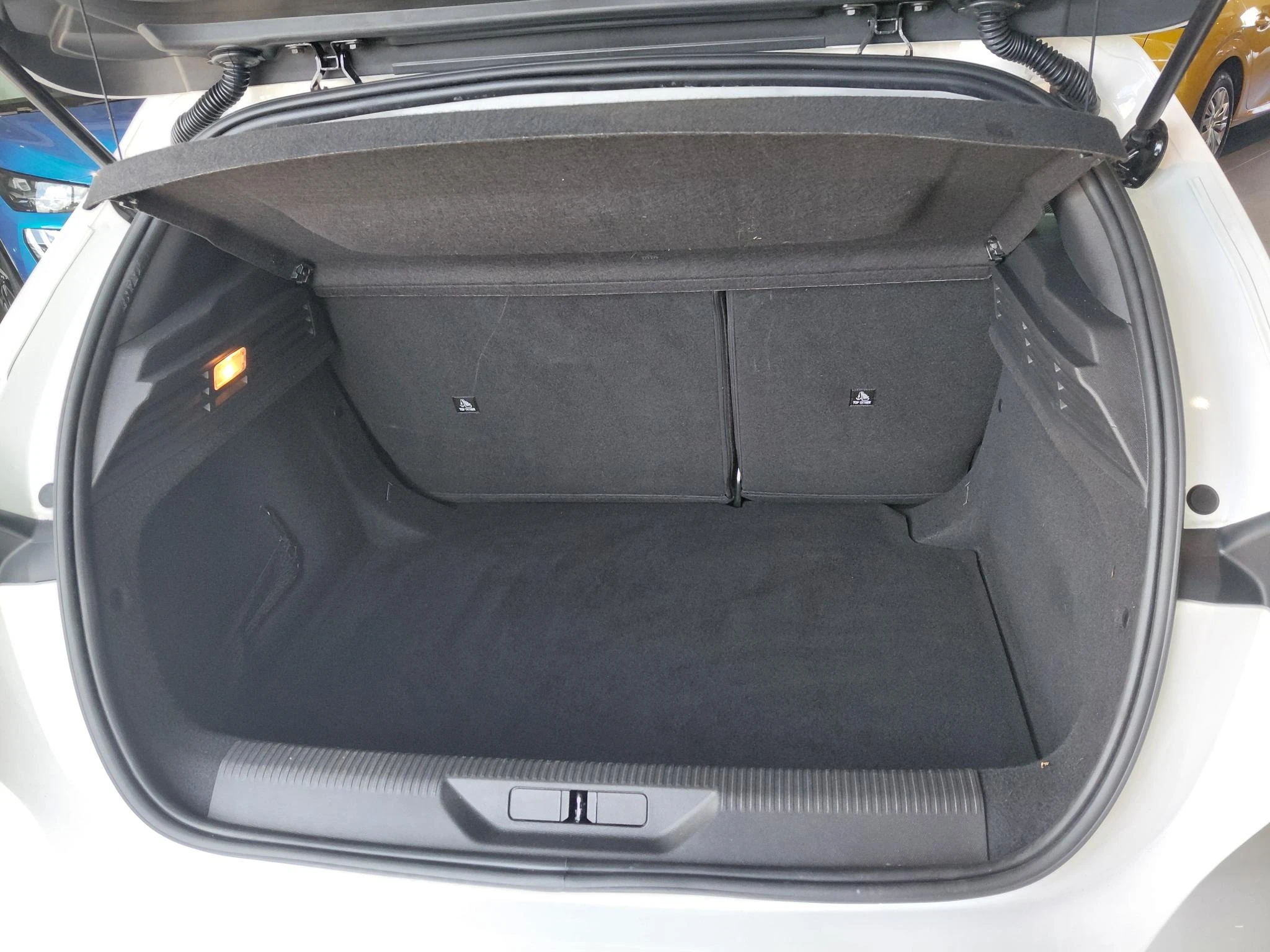 Peugeot-308-image-18