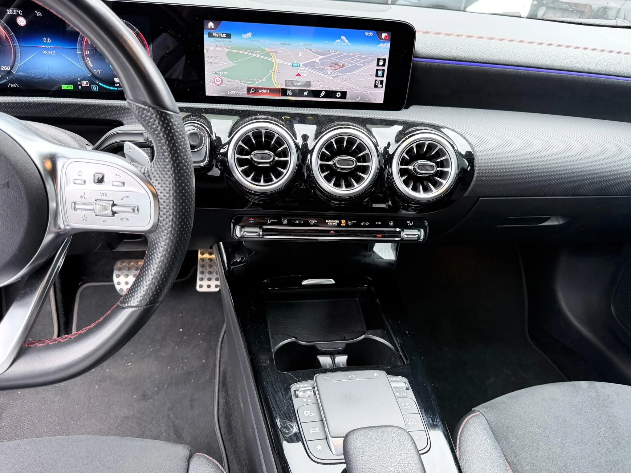 Mercedes-Benz-CLA-image-10