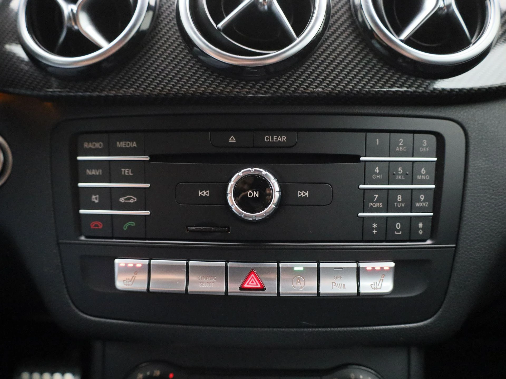 Mercedes-Benz-B-Klasse-image-17