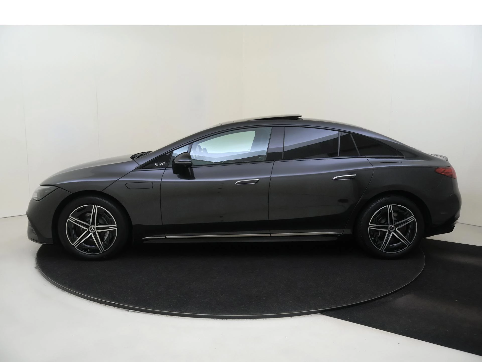 Mercedes-Benz EQE 300 AMG Line 89 kWh