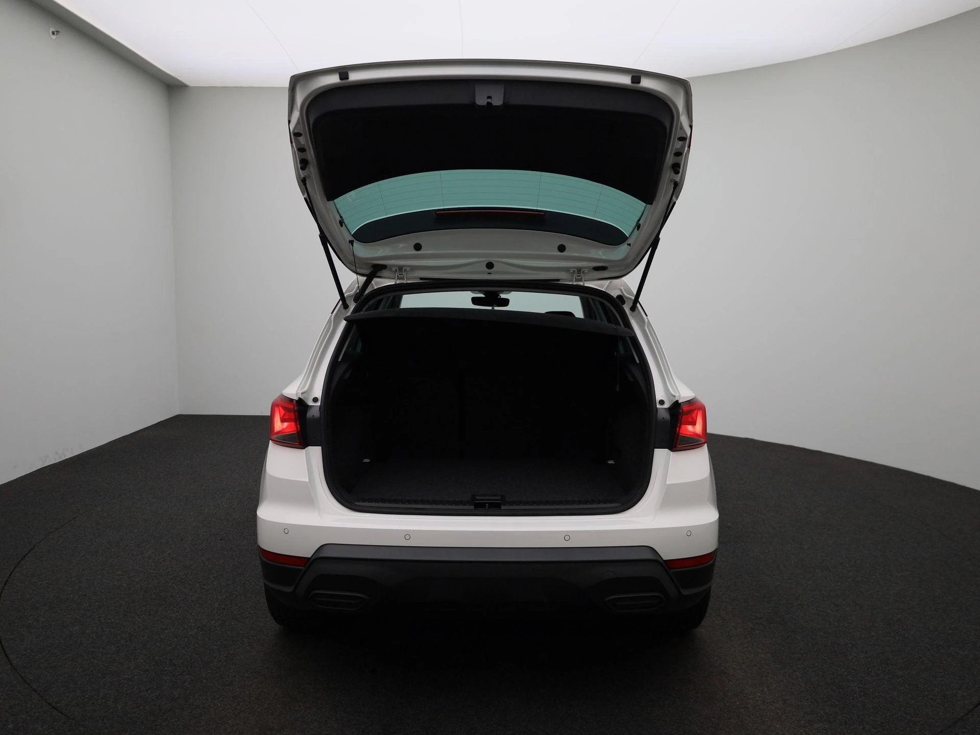 SEAT-Arona-image-10