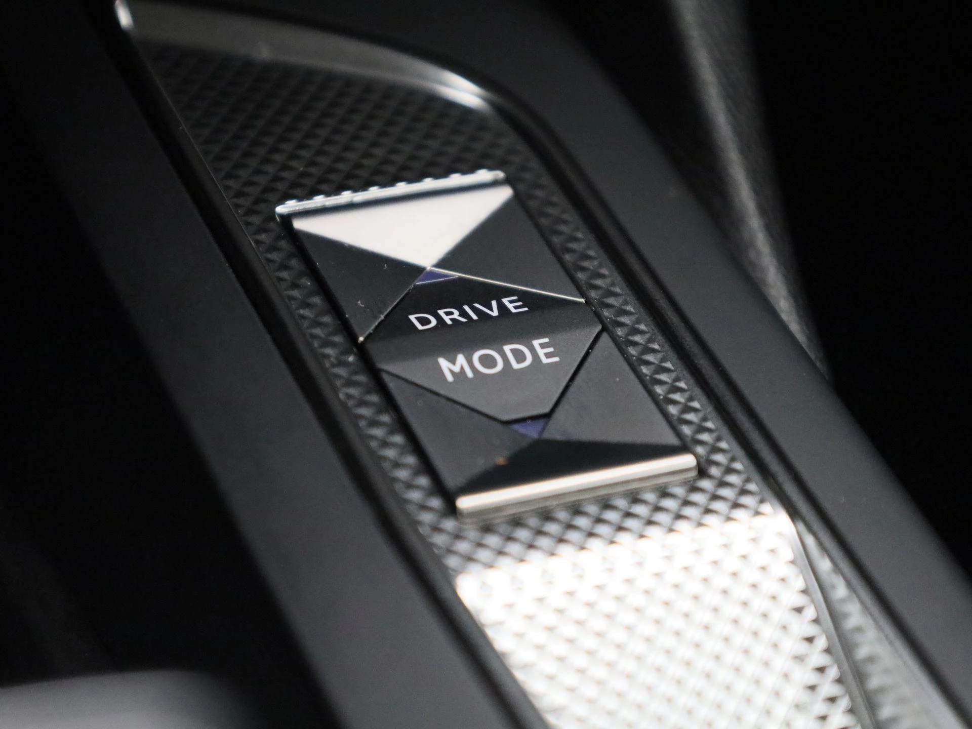 DS DS 3 Crossback E-Tense PERFORMANCE Line +