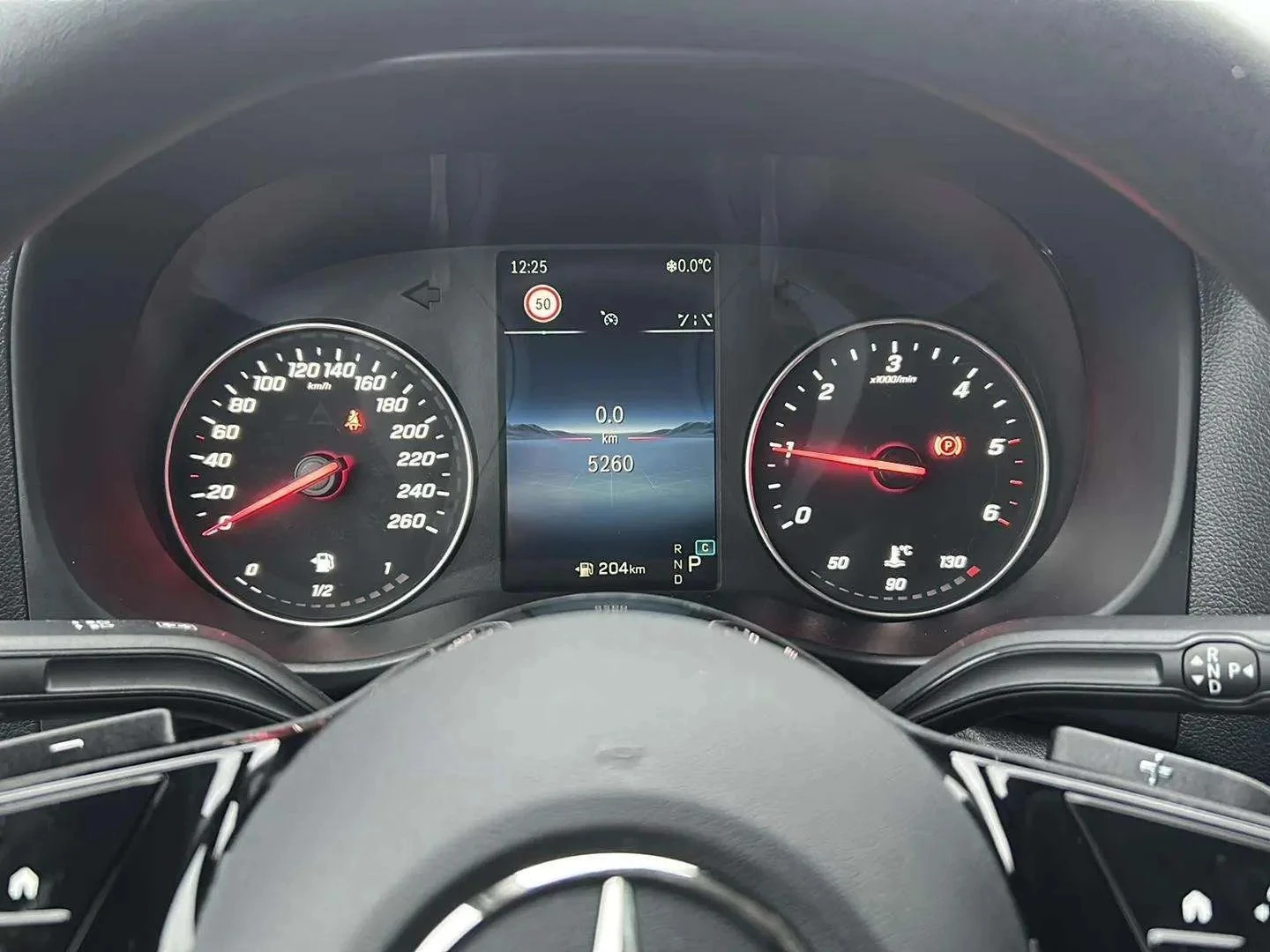 Mercedes-Benz-Vito-image-13