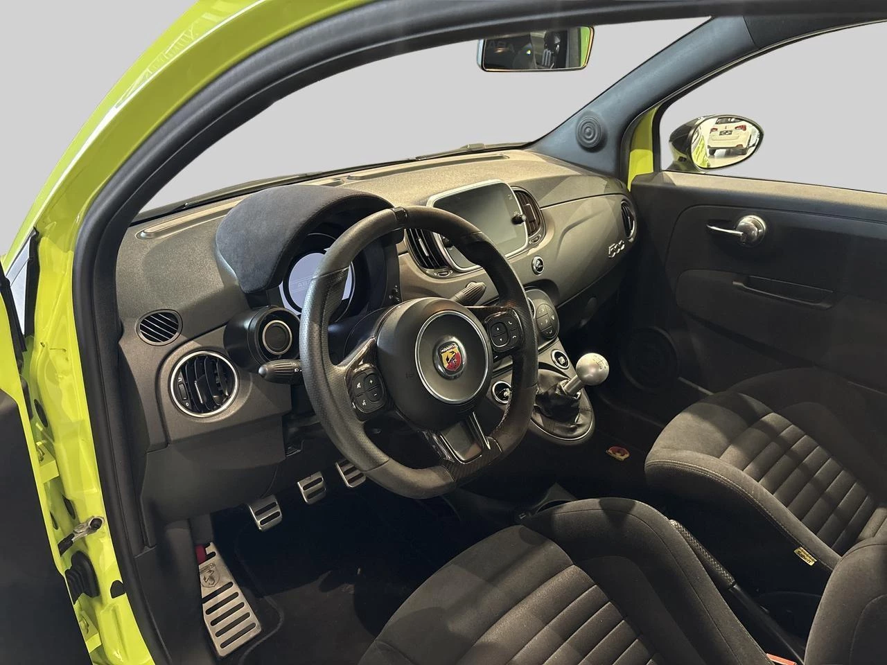 Abarth 500C 1.4 T-Jet 595 132kW Competizione
