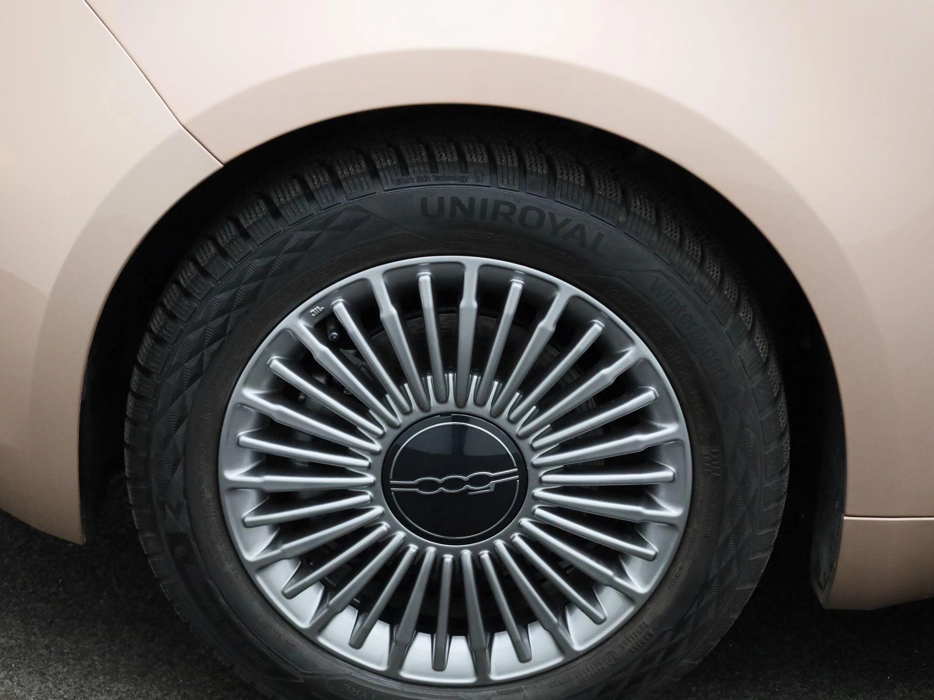 Fiat-500C-image-13