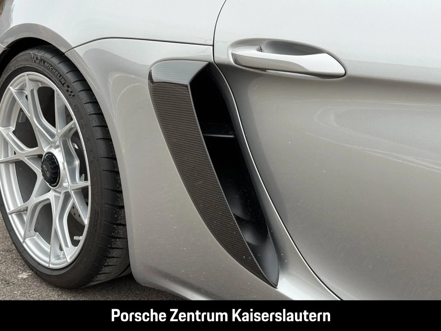 Porsche 718 Spyder RS Liftsystem-VA Weissach-Paket BOSE spyder rs982C 718 Spyder RS Liftsystem-VA Weissach-Paket BOSE spyder rs