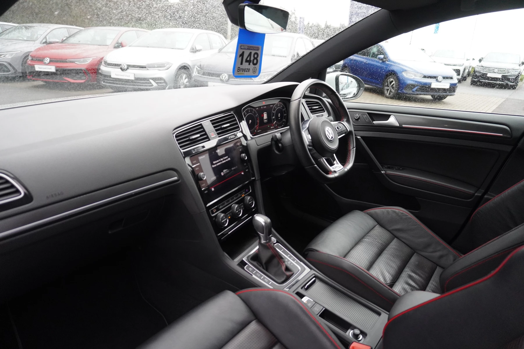 Volkswagen-Golf-image-1