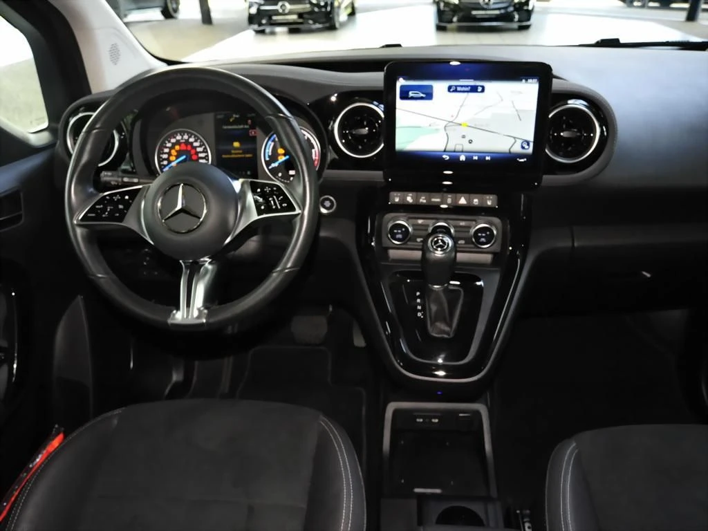 Mercedes-Benz-EQT 200-image-7