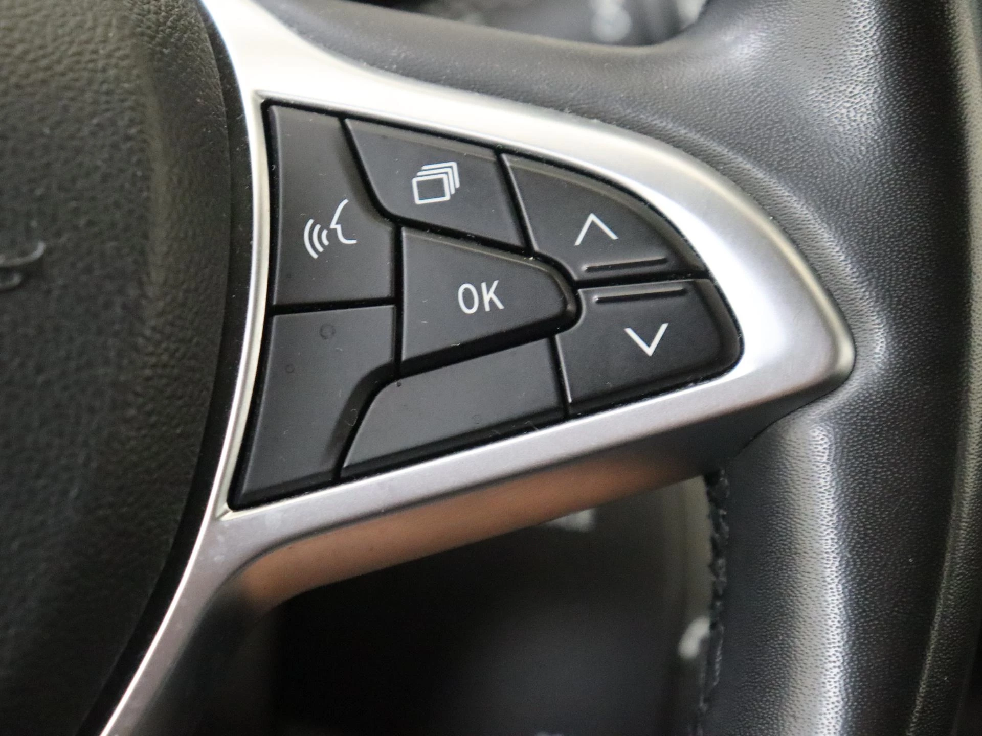 Dacia-Sandero Stepway-image-13