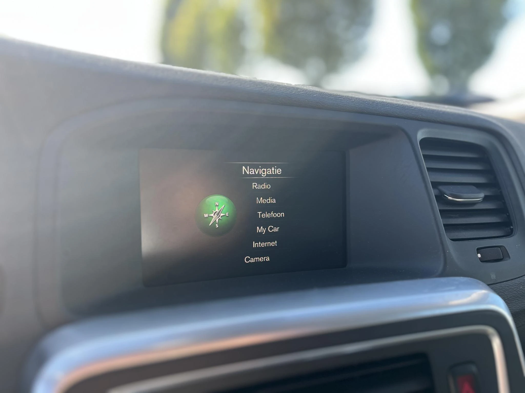 Volvo-V60-image-24