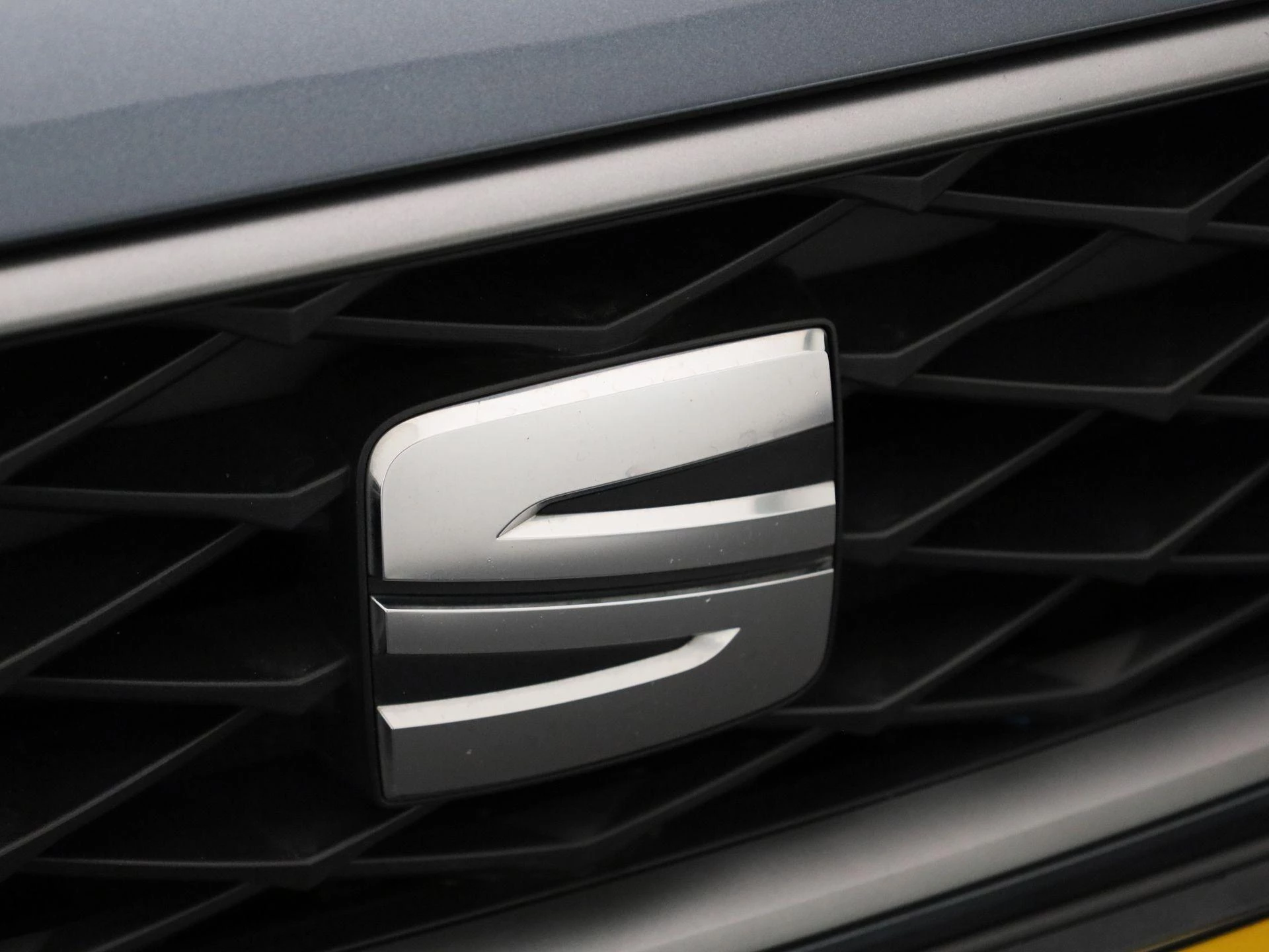 SEAT Leon Sportstourer 1.5 eTSI FR Business Intense